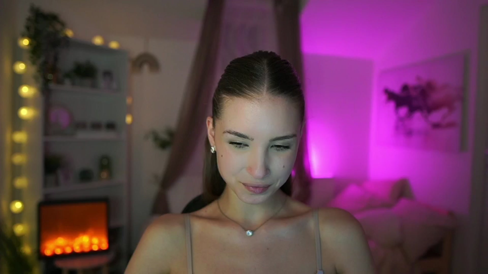 Gallery image thumbnail from Shy_jane's myfreecams stream on, 05/21/2024, 16:08 image 11 of 20