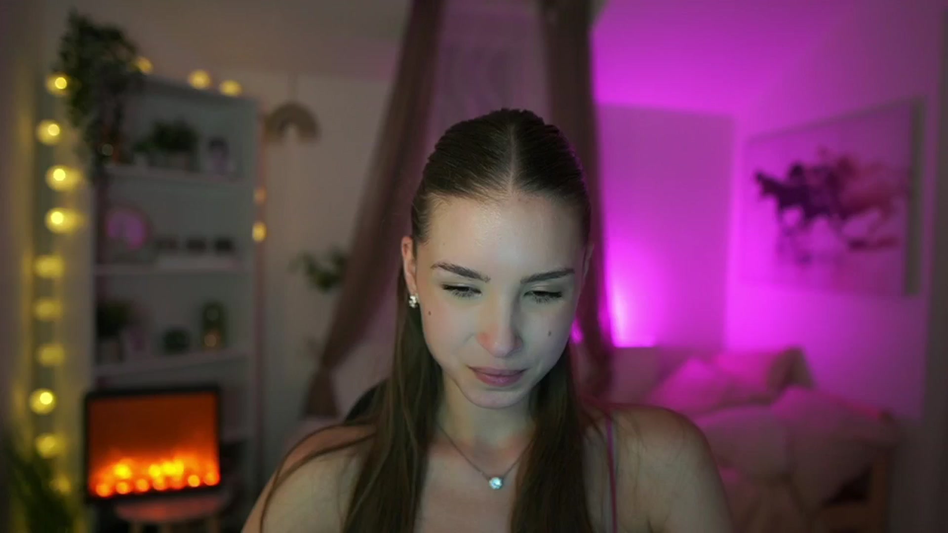 Gallery image thumbnail from Shy_jane's myfreecams stream on, 05/21/2024, 16:08 image 2 of 20