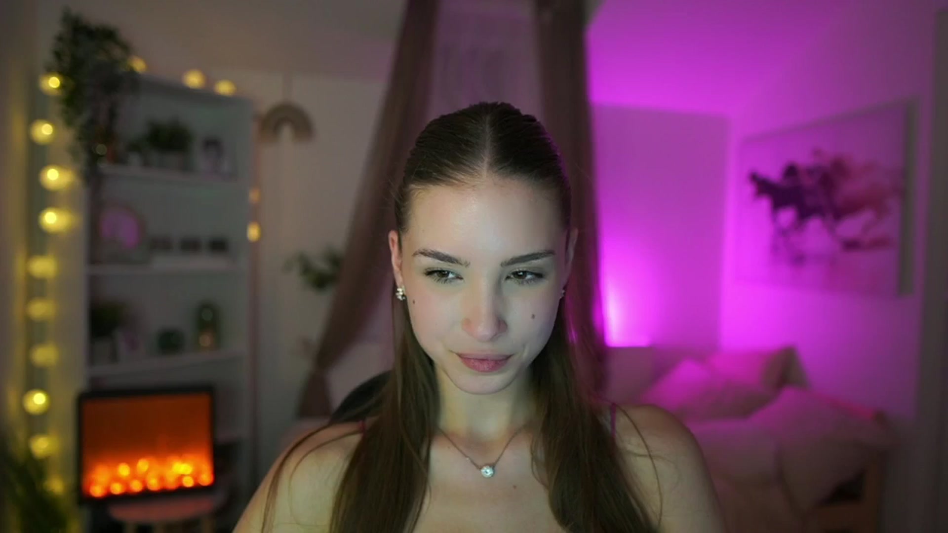 Gallery image thumbnail from Shy_jane's myfreecams stream on, 05/21/2024, 17:01 image 2 of 20