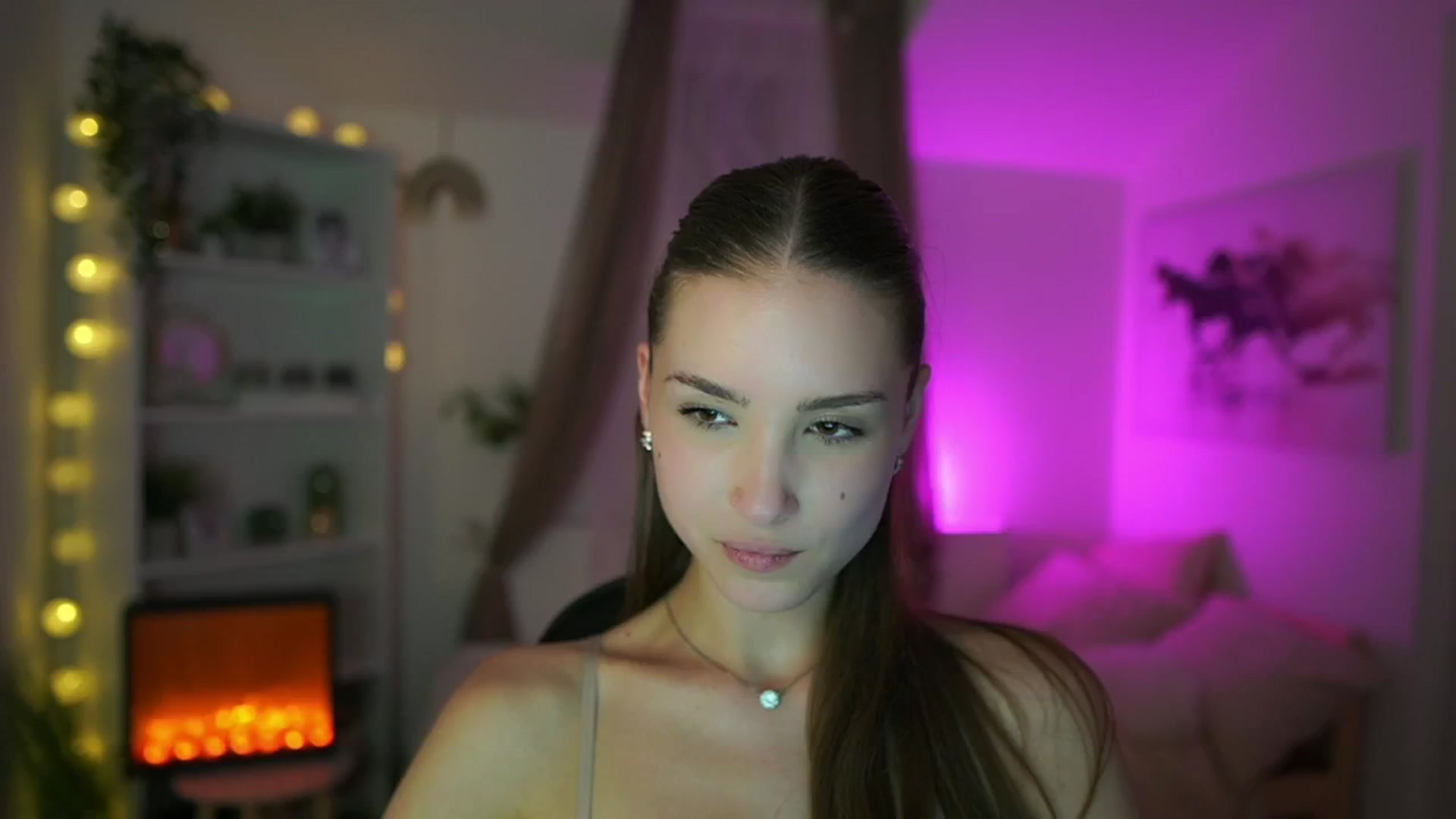Gallery image thumbnail from Shy_jane's myfreecams stream on, 05/21/2024, 17:01 image 11 of 20