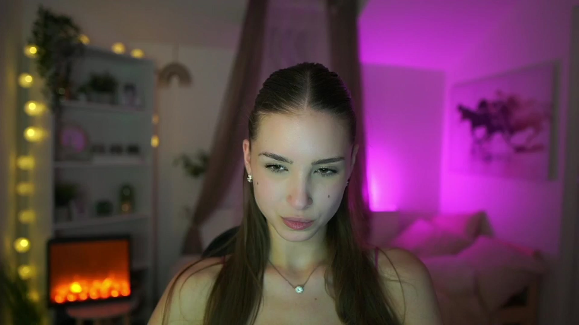 Gallery image thumbnail from Shy_jane's myfreecams stream on, 05/21/2024, 17:01 image 3 of 20