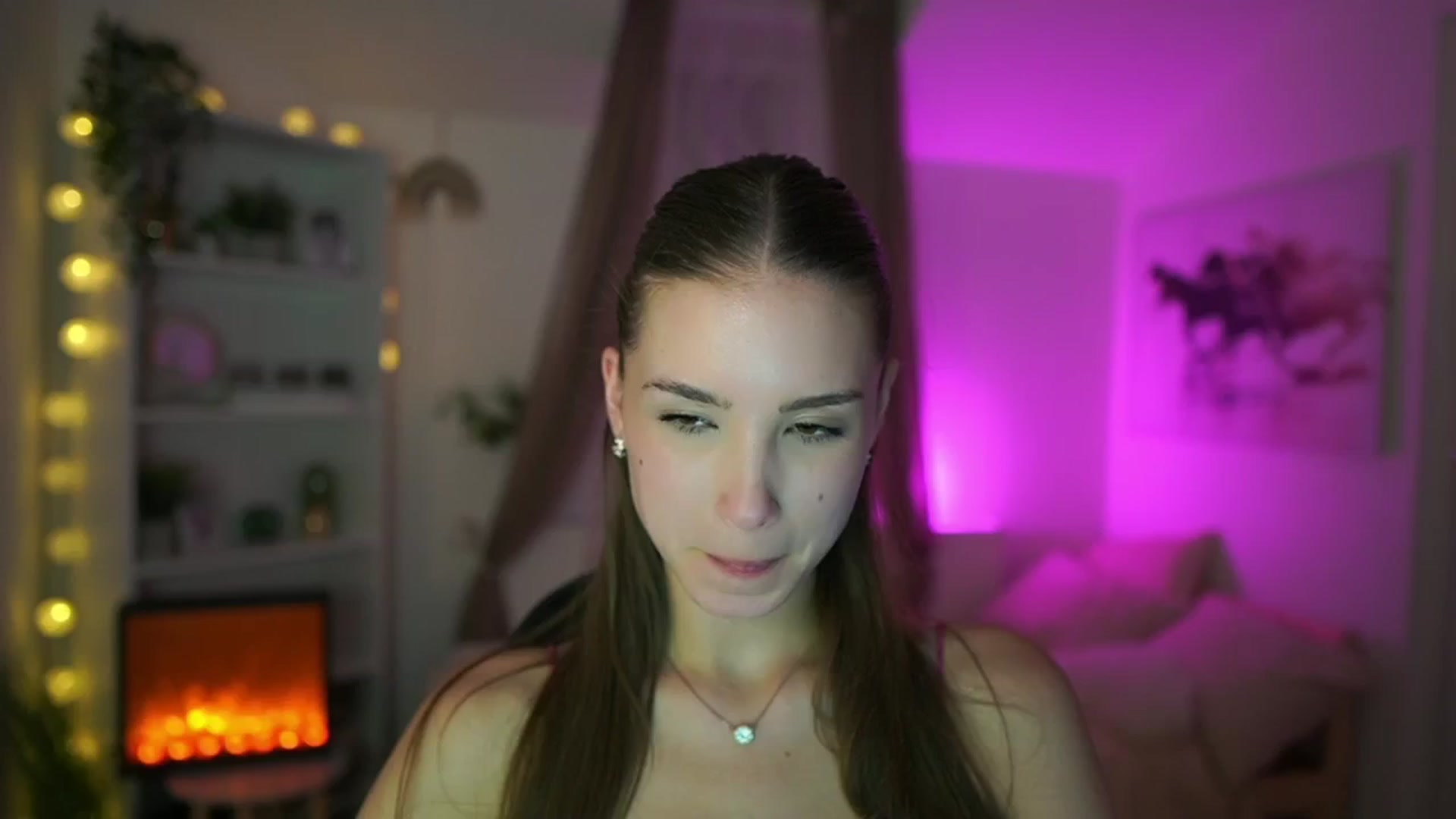 Gallery image thumbnail from Shy_jane's myfreecams stream on, 05/21/2024, 17:01 image 1 of 20
