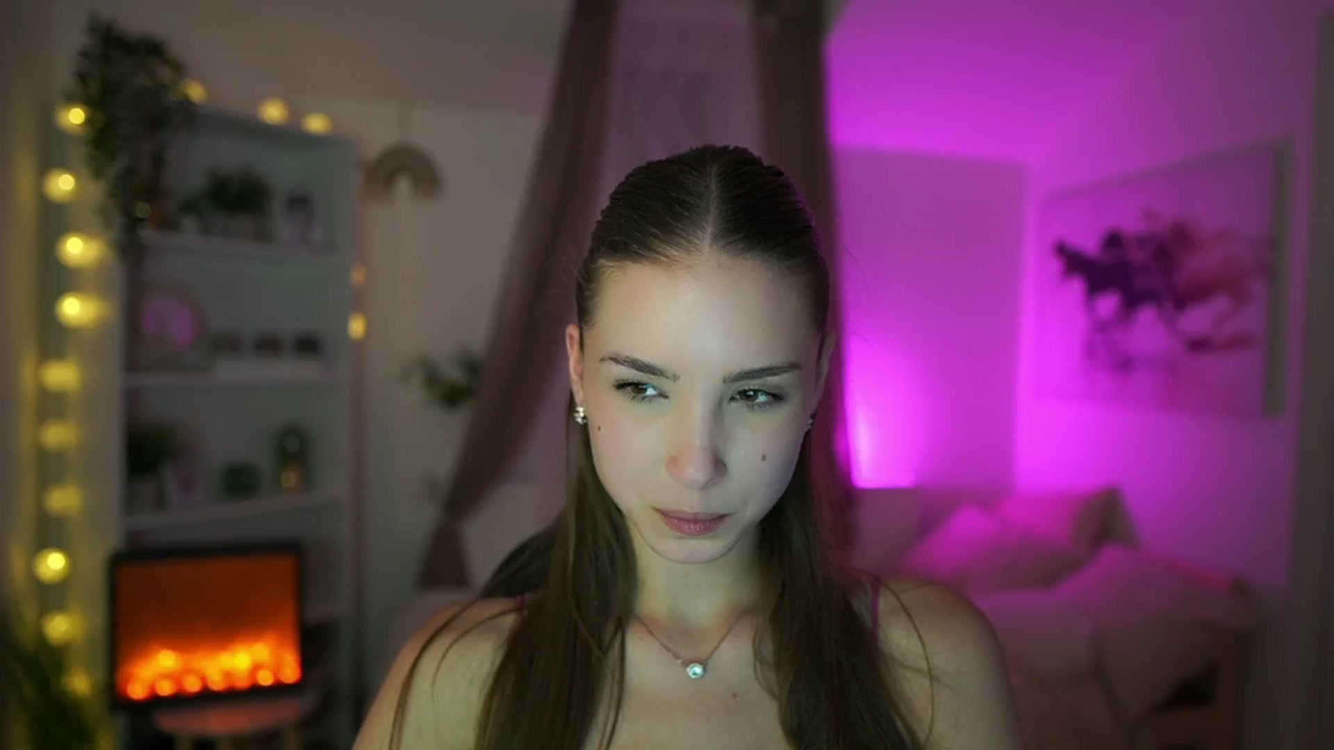 Gallery image thumbnail from Shy_jane's myfreecams stream on, 05/21/2024, 17:01 image 4 of 20