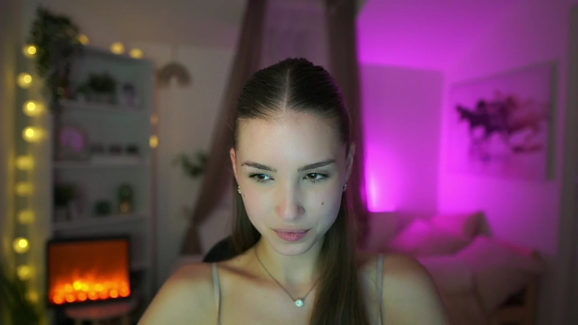 Gallery image thumbnail from Shy_jane's myfreecams stream on, 05/21/2024, 17:29 image 11 of 20