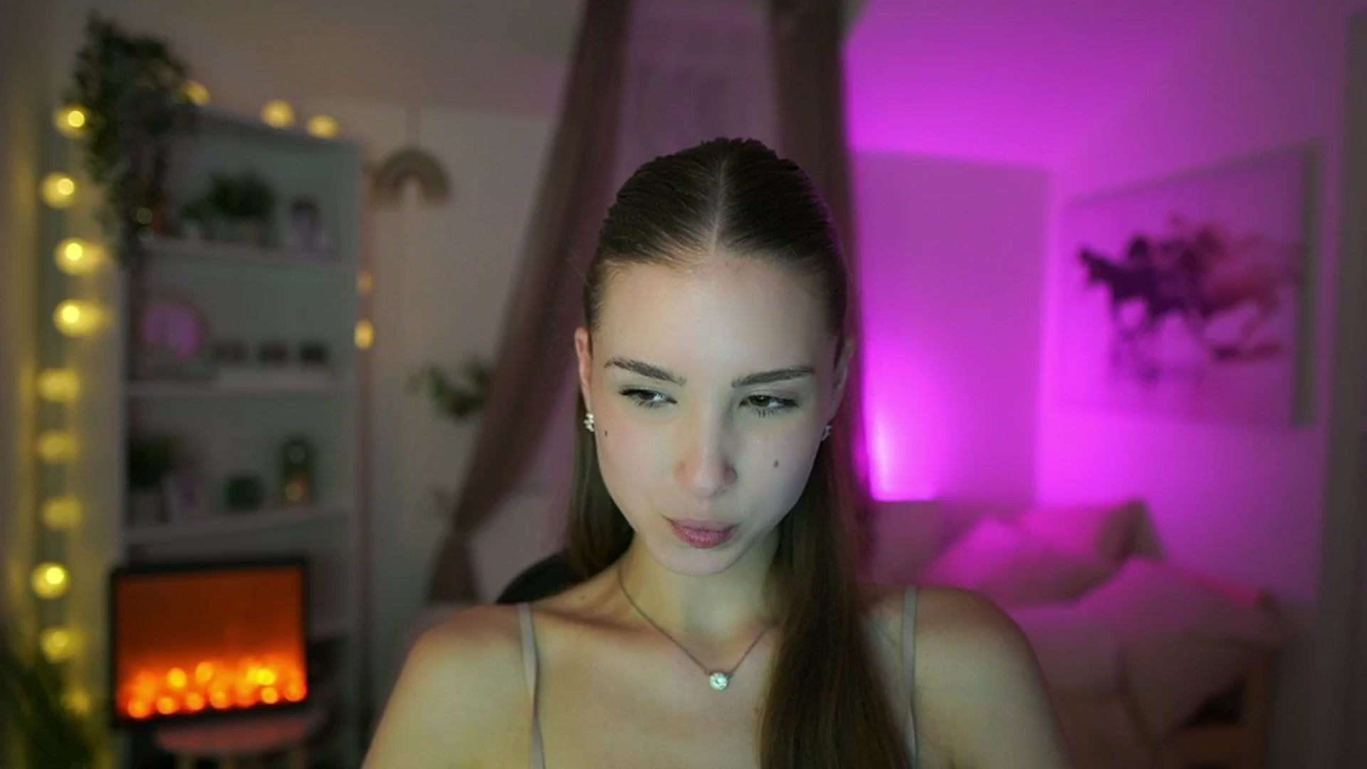 Gallery image thumbnail from Shy_jane's myfreecams stream on, 05/21/2024, 17:29 image 1 of 20