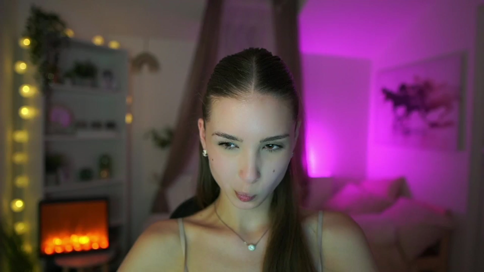 Gallery image thumbnail from Shy_jane's myfreecams stream on, 05/21/2024, 17:29 image 4 of 20
