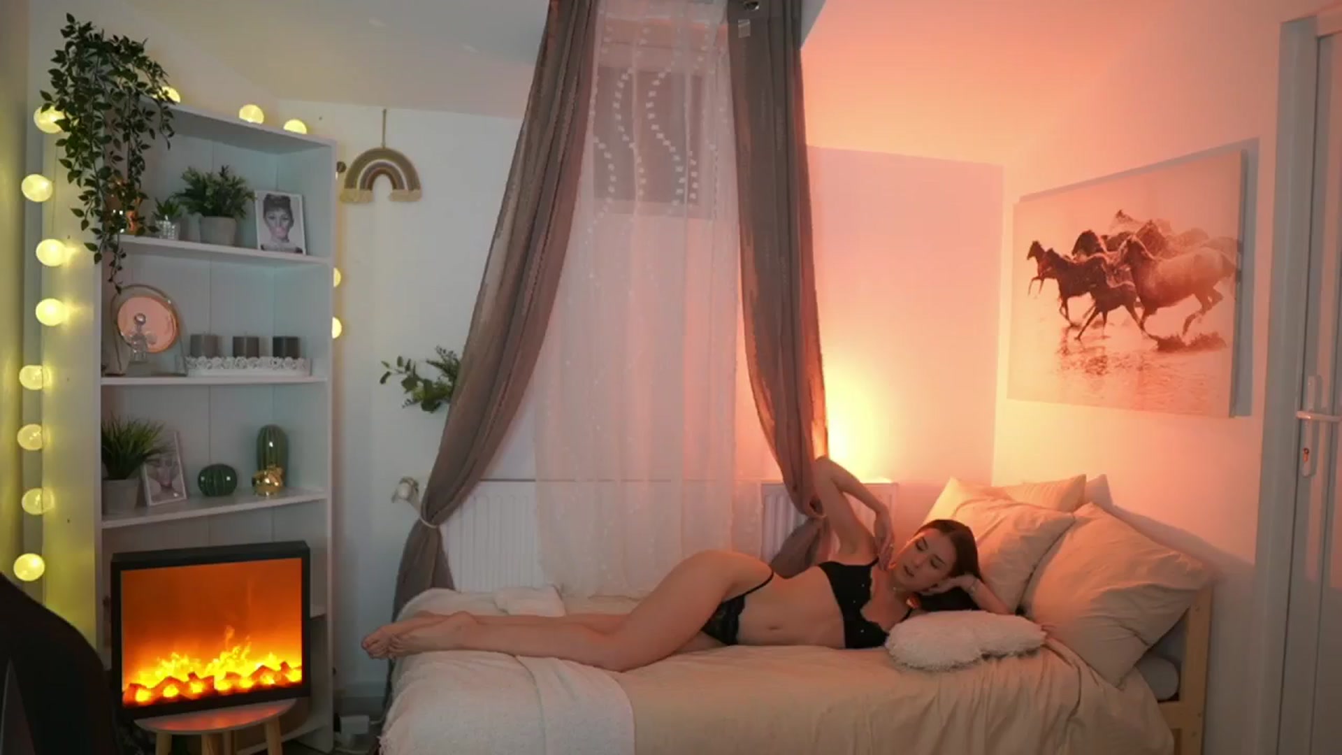 Gallery image thumbnail from Shy_jane's myfreecams stream on, 05/26/2024, 11:19 image 16 of 20