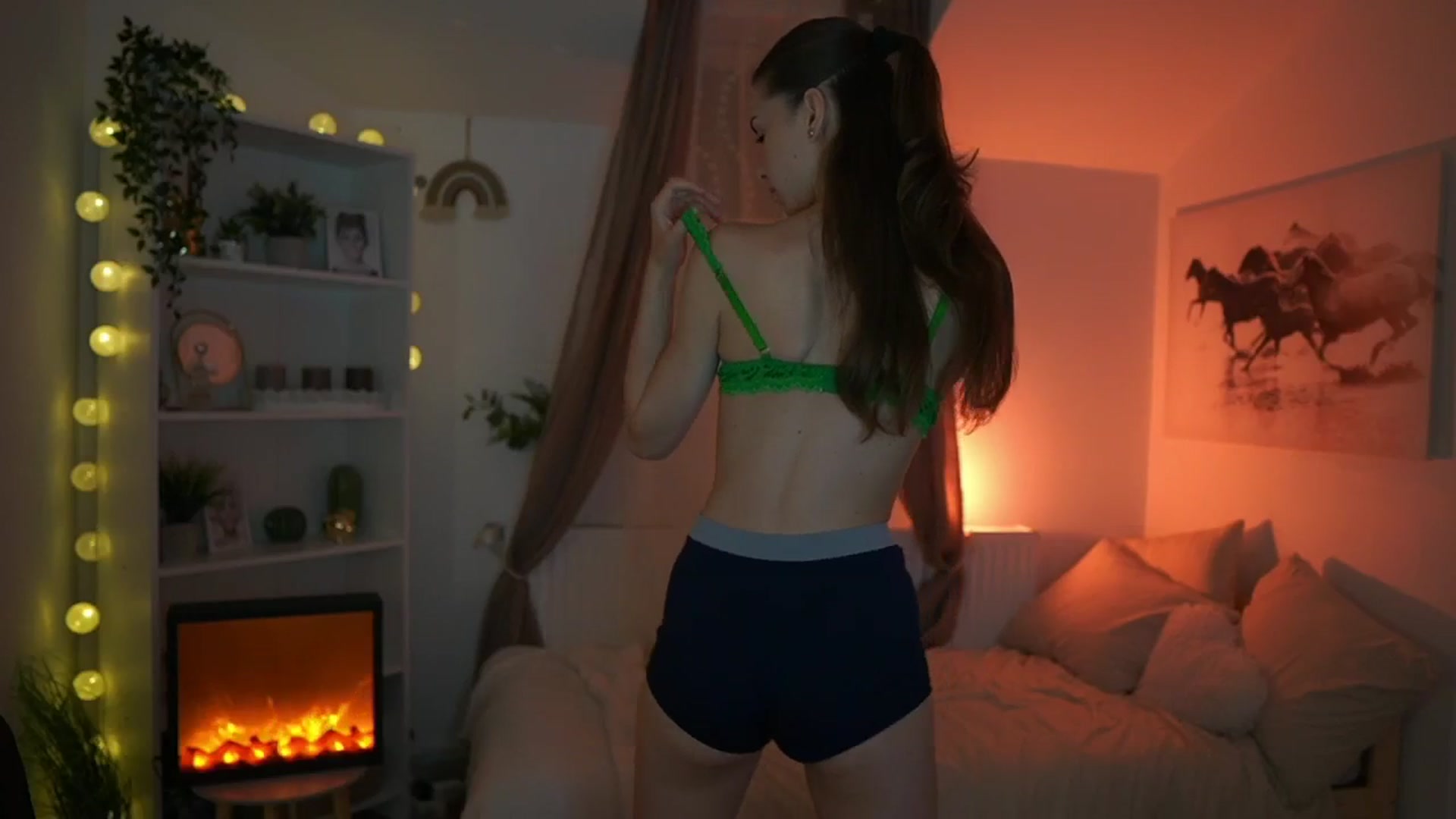 Gallery image thumbnail from Shy_jane's myfreecams stream on, 05/28/2024, 09:10 image 2 of 20