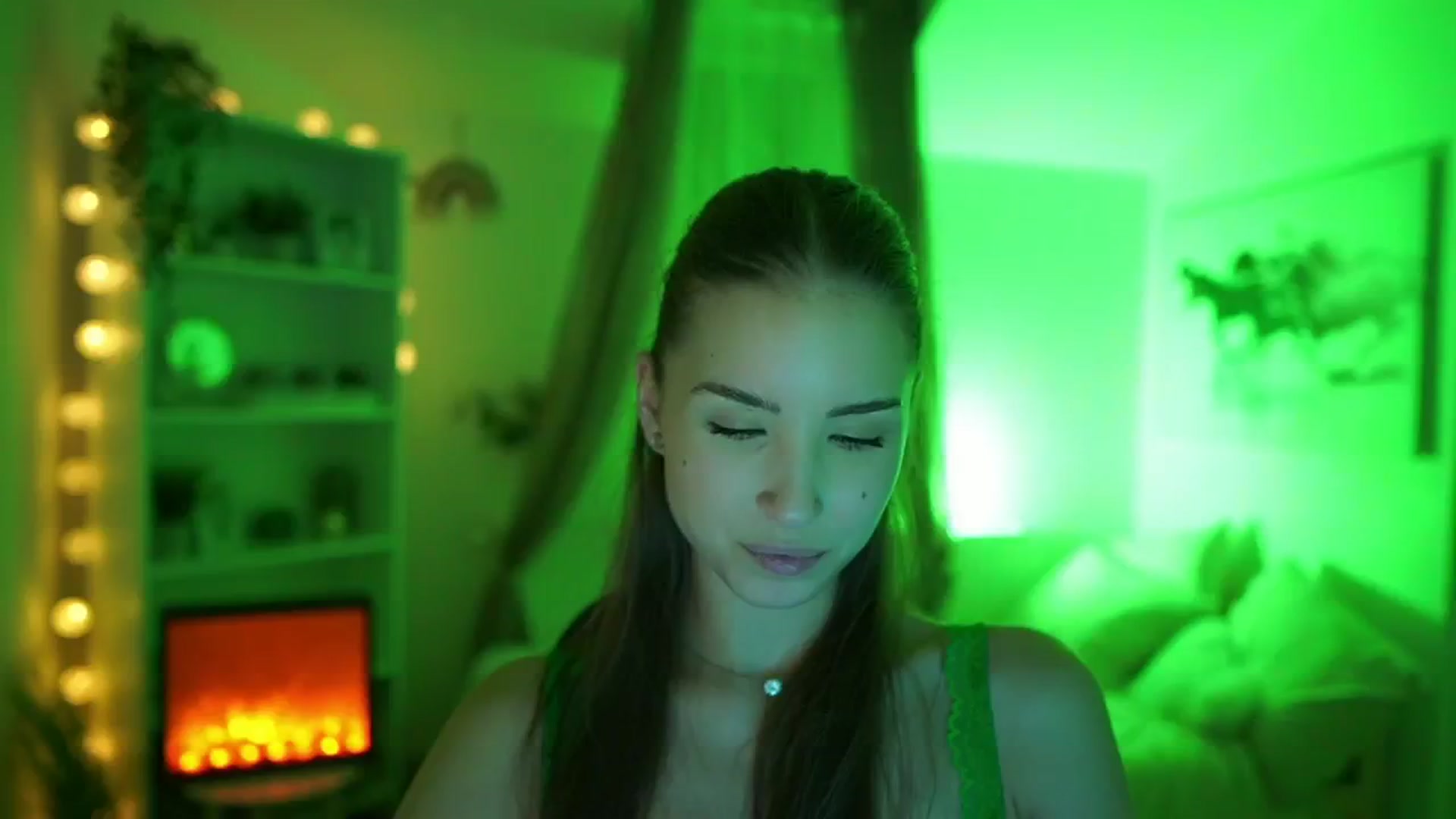 Gallery image thumbnail from Shy_jane's myfreecams stream on, 05/28/2024, 13:15 image 2 of 20
