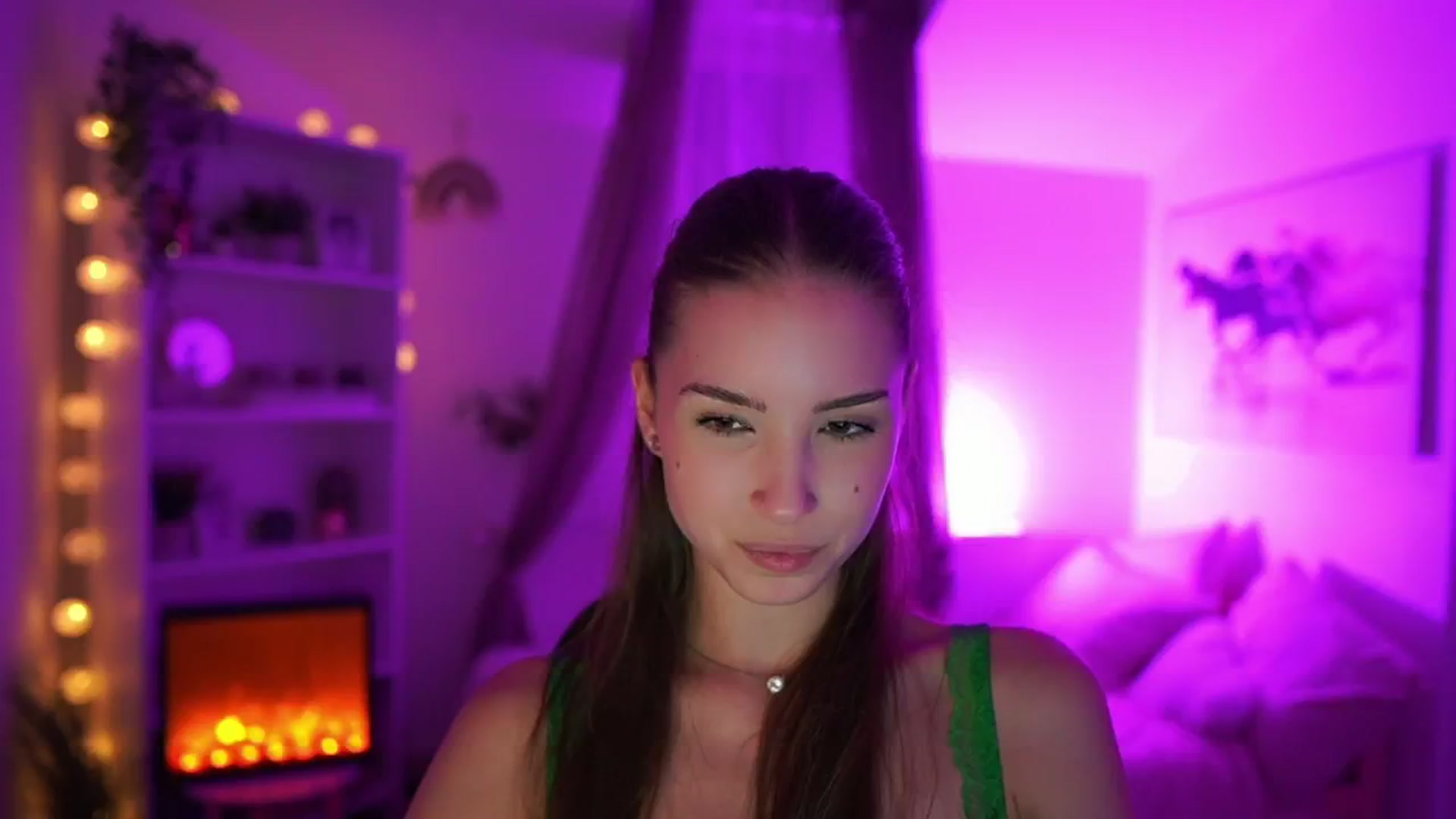 Gallery image thumbnail from Shy_jane's myfreecams stream on, 05/28/2024, 13:15 image 1 of 20