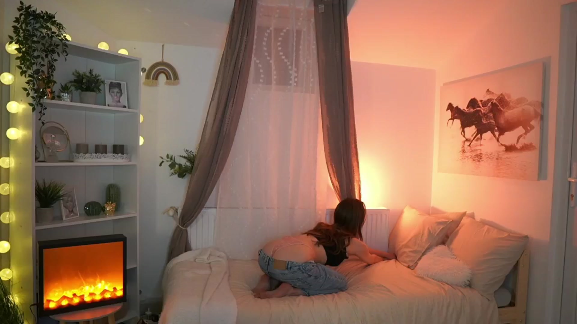 Gallery image thumbnail from Shy_jane's myfreecams stream on, 06/01/2024, 10:13 image 17 of 20