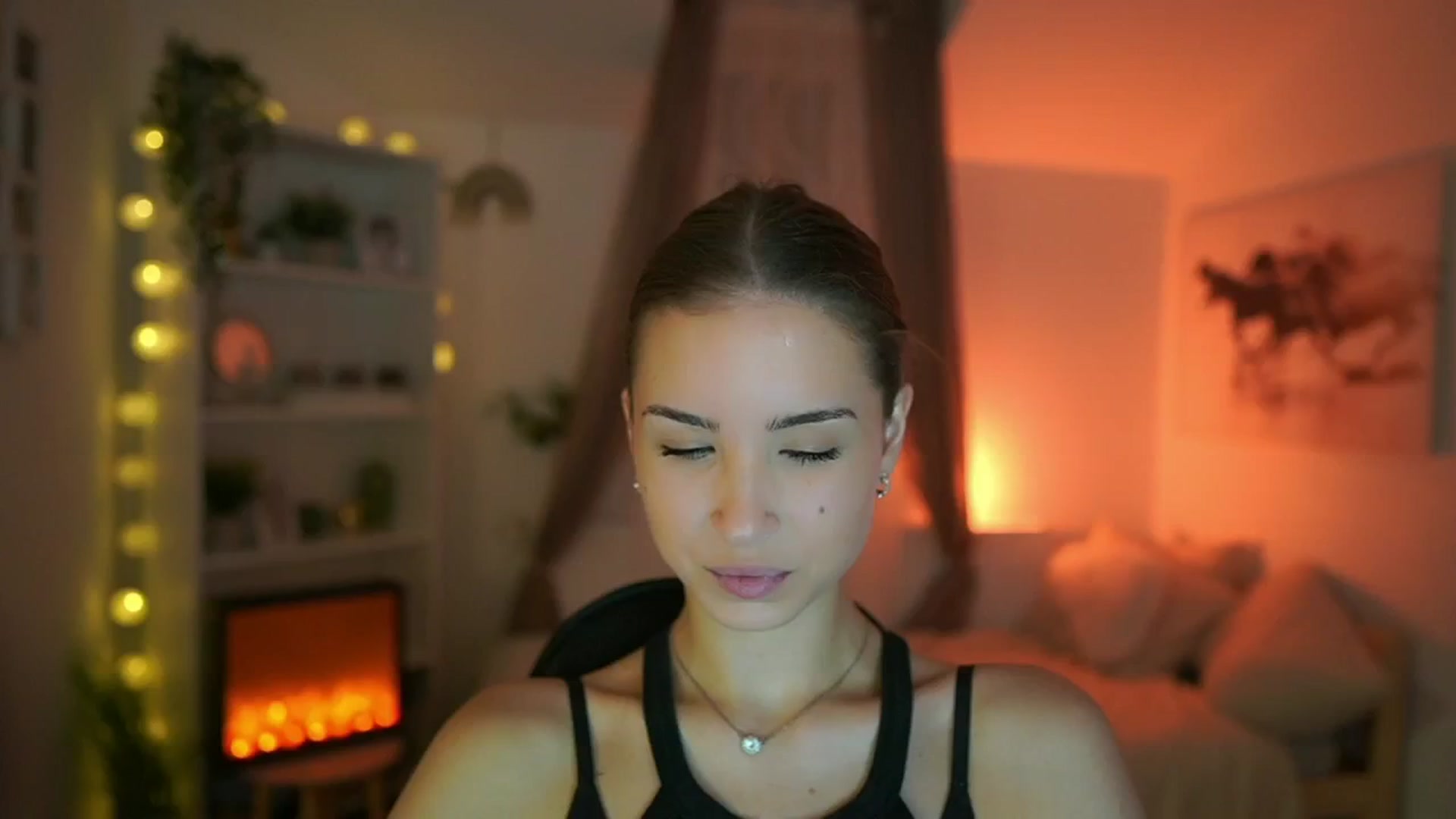Gallery image thumbnail from Shy_jane's myfreecams stream on, 06/06/2024, 09:12 image 8 of 20