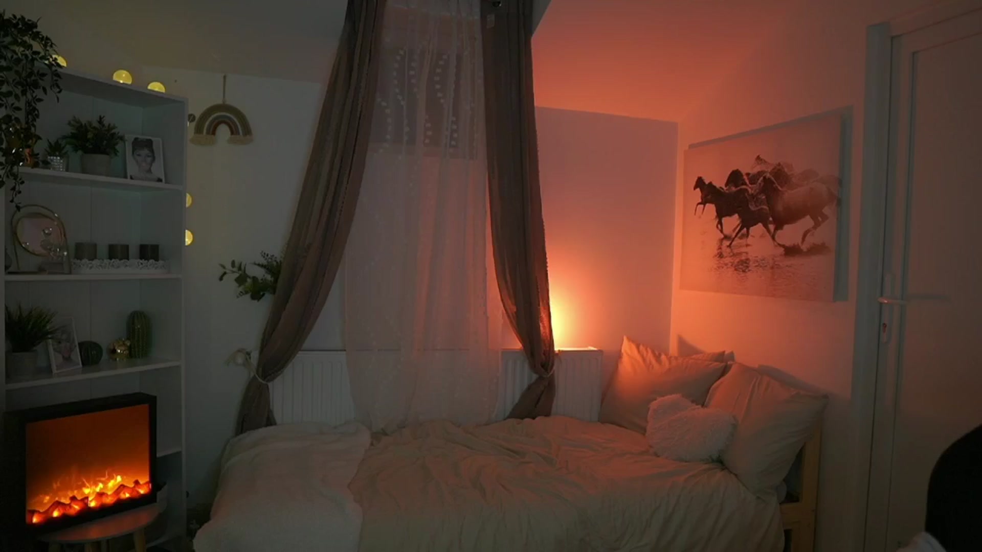 Gallery image thumbnail from Shy_jane's myfreecams stream on, 06/09/2024, 12:16 image 1 of 20