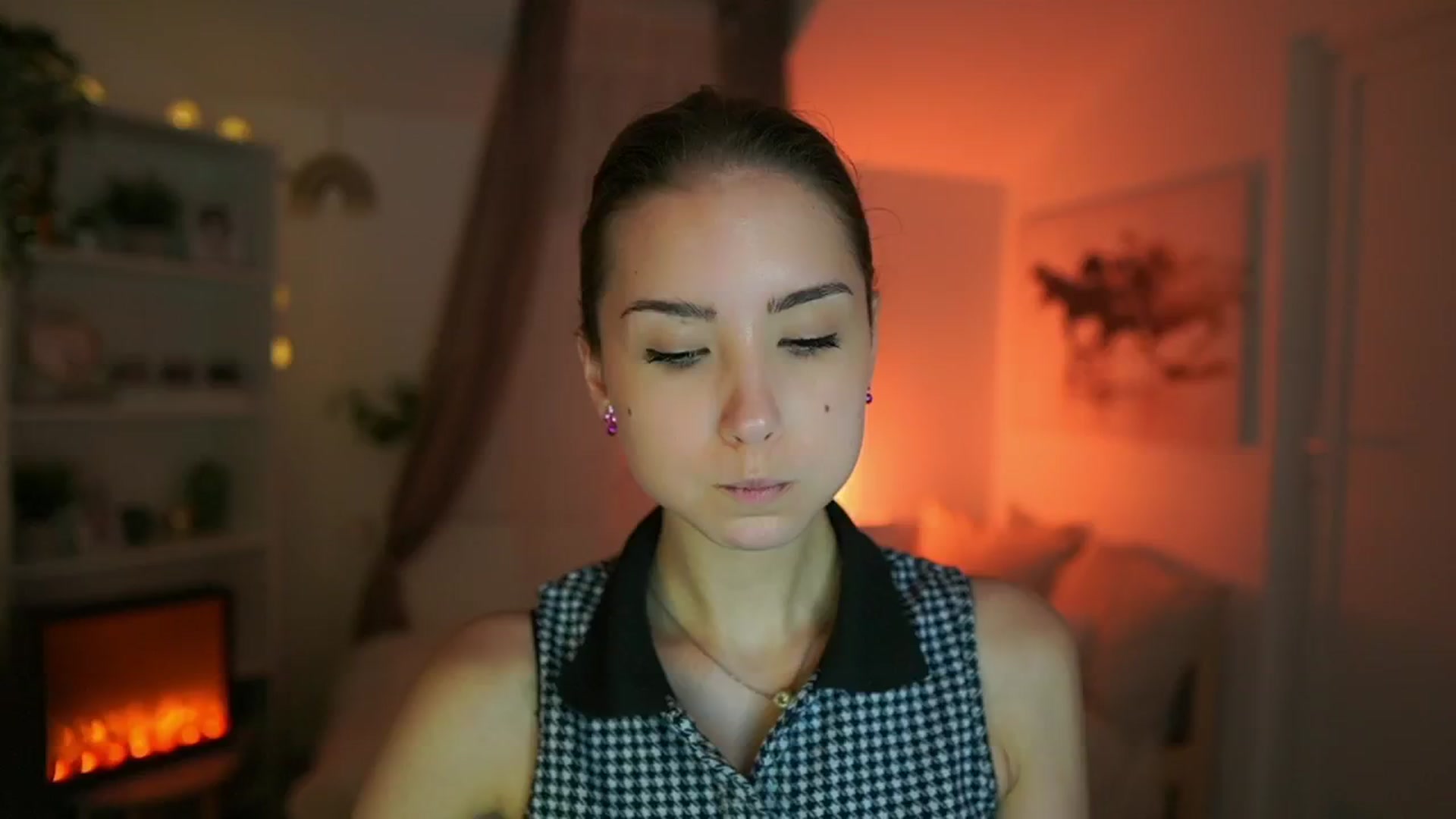 Gallery image thumbnail from Shy_jane's myfreecams stream on, 06/09/2024, 12:16 image 4 of 20