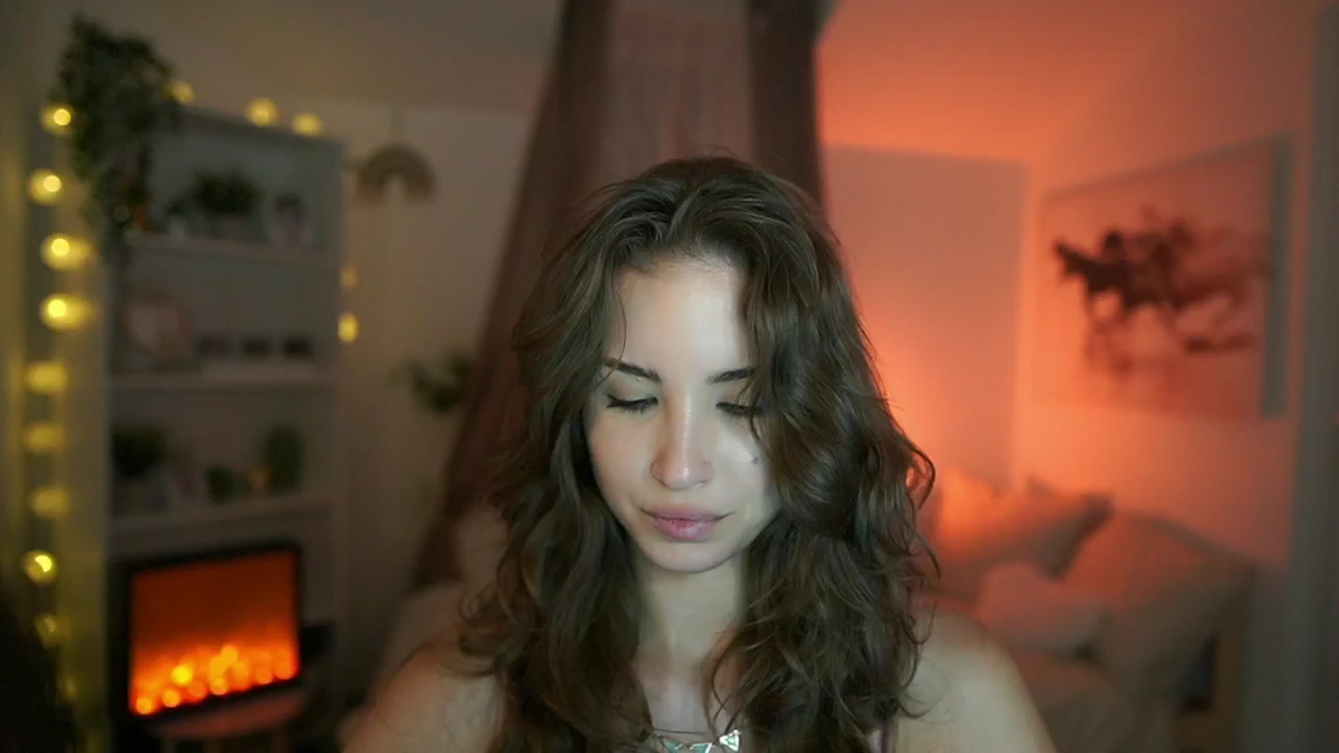 Gallery image thumbnail from Shy_jane's myfreecams stream on, 06/25/2024, 15:28 image 8 of 20