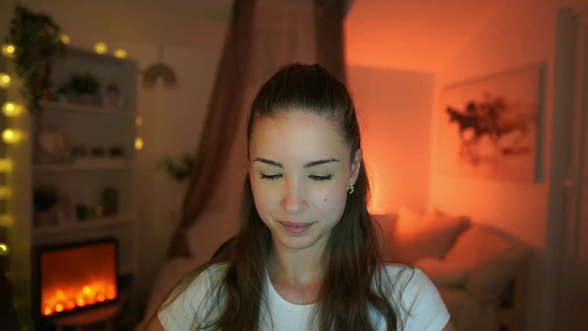 Gallery image thumbnail from Shy_jane's myfreecams stream on, 06/27/2024, 16:35 image 6 of 20