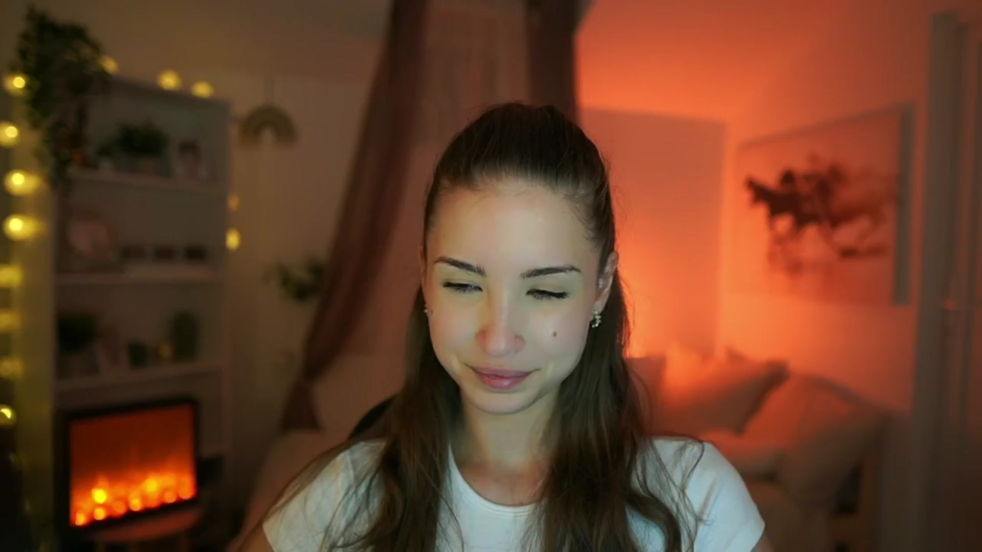 Gallery image thumbnail from Shy_jane's myfreecams stream on, 06/27/2024, 16:35 image 9 of 20