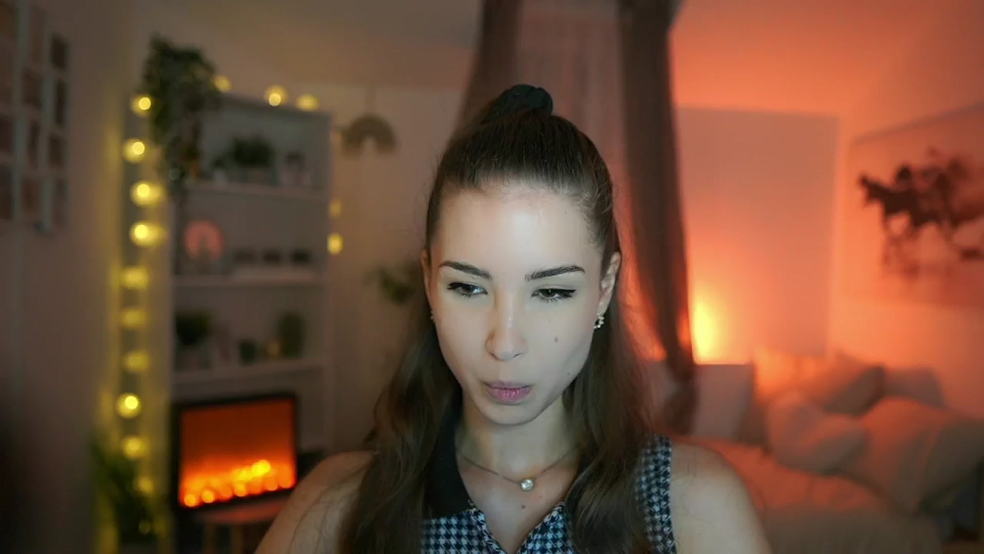 Gallery image thumbnail from Shy_jane's myfreecams stream on, 06/30/2024, 10:05 image 7 of 20