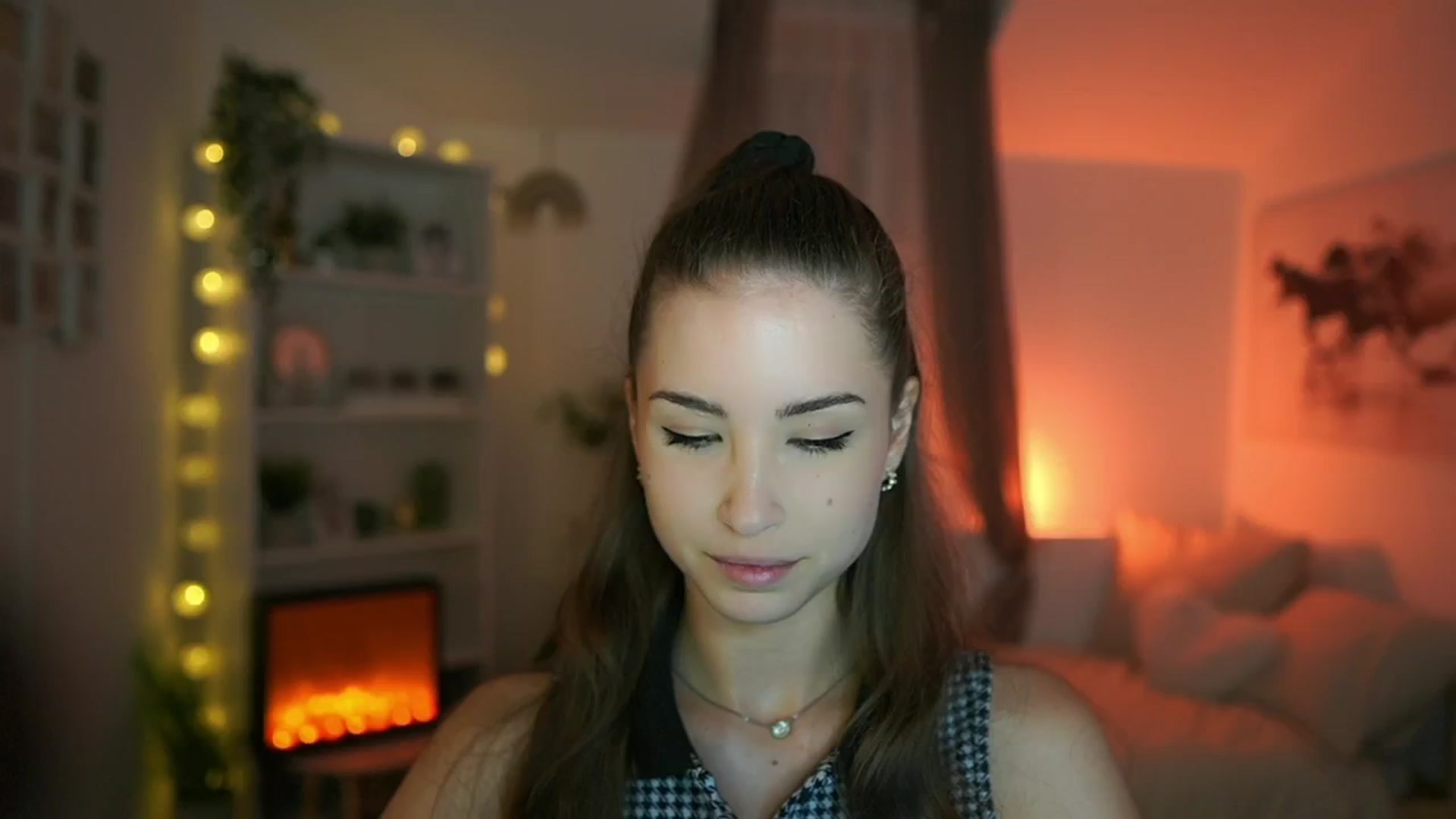Gallery image thumbnail from Shy_jane's myfreecams stream on, 06/30/2024, 10:05 image 9 of 20