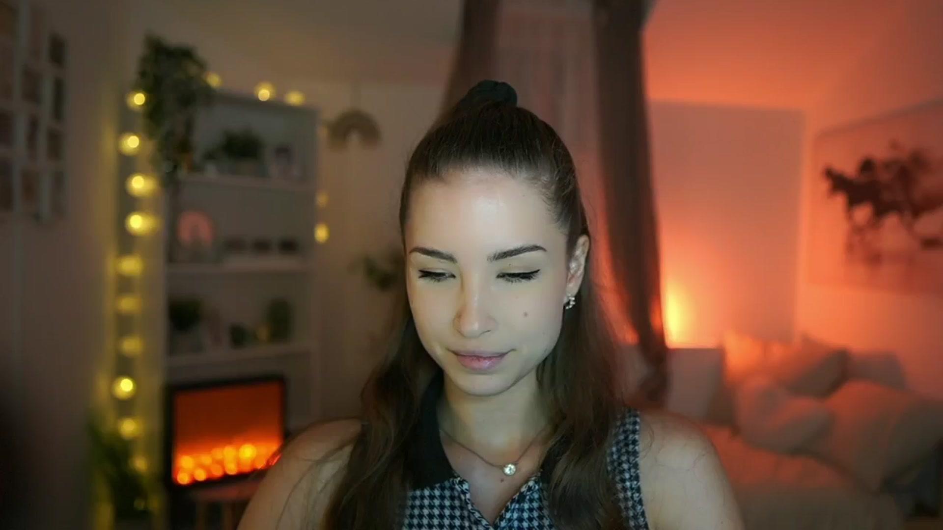 Gallery image thumbnail from Shy_jane's myfreecams stream on, 06/30/2024, 10:05 image 3 of 20