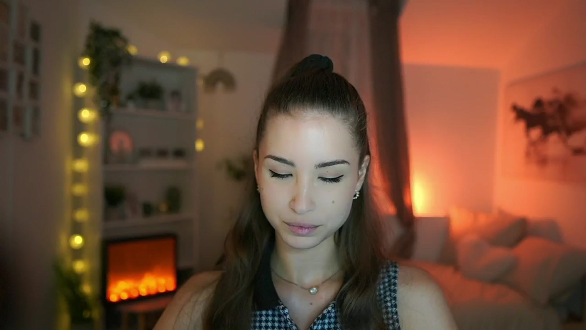 Gallery image thumbnail from Shy_jane's myfreecams stream on, 06/30/2024, 10:05 image 10 of 20