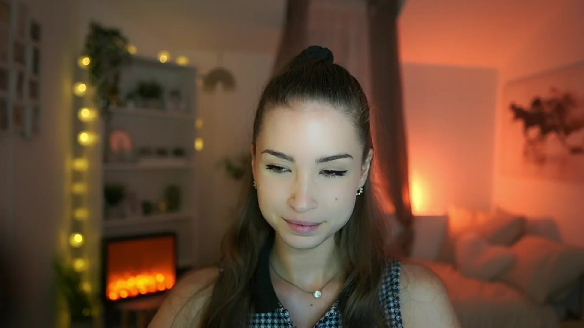 Gallery image thumbnail from Shy_jane's myfreecams stream on, 06/30/2024, 10:05 image 5 of 20