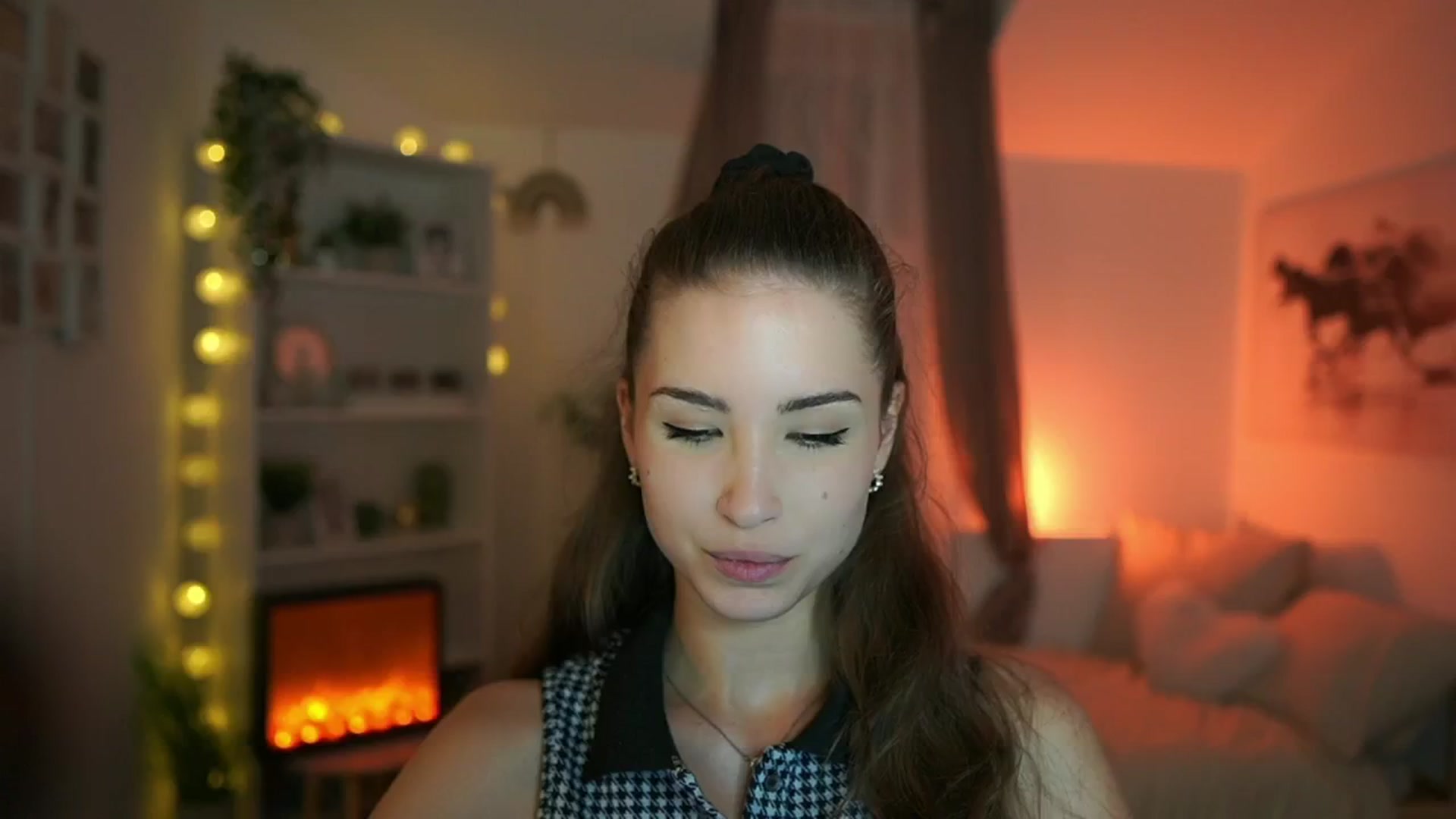 Gallery image thumbnail from Shy_jane's myfreecams stream on, 06/30/2024, 12:32 image 2 of 20