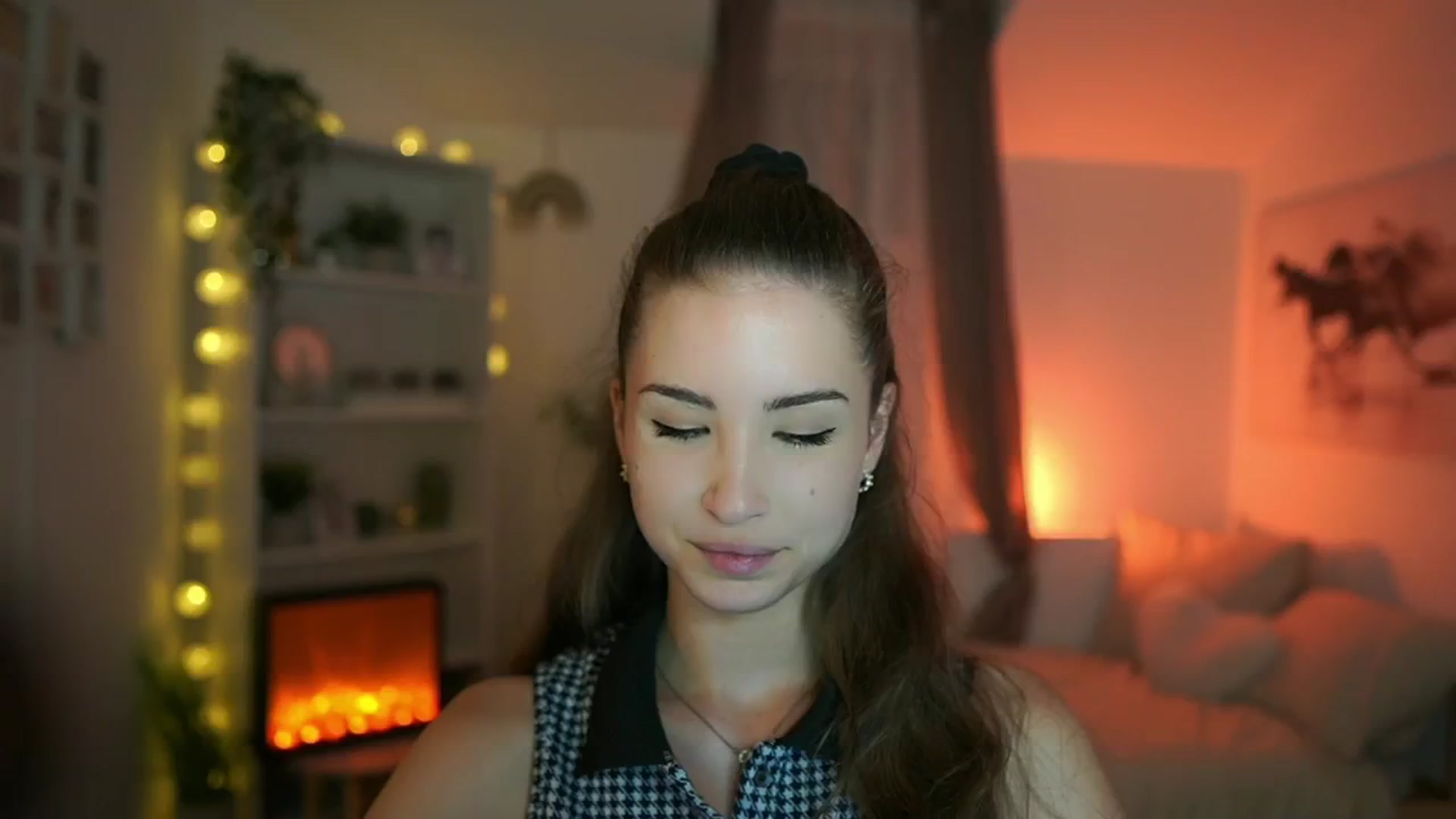 Gallery image thumbnail from Shy_jane's myfreecams stream on, 06/30/2024, 12:32 image 3 of 20