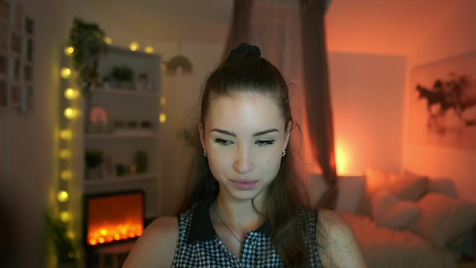 Gallery image thumbnail from Shy_jane's myfreecams stream on, 06/30/2024, 12:32 image 7 of 20