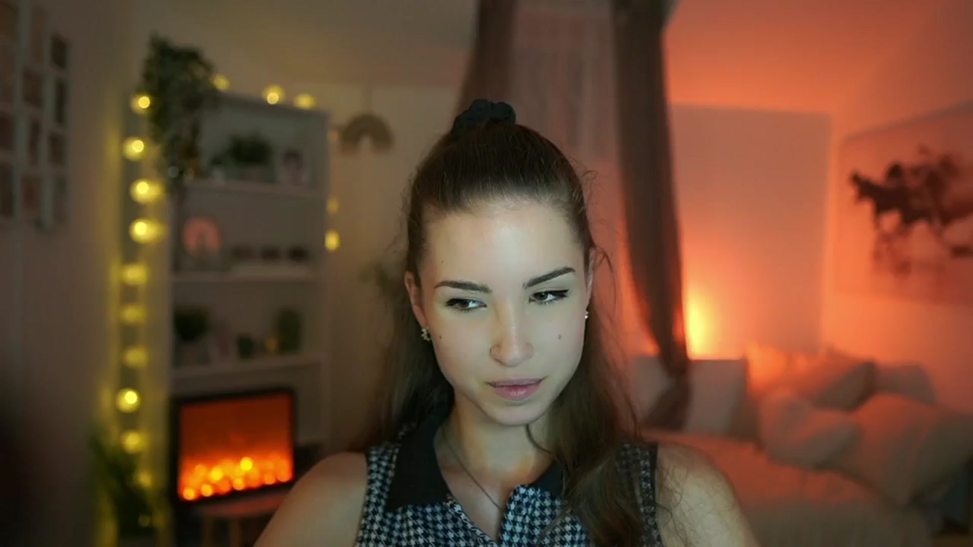 Gallery image thumbnail from Shy_jane's myfreecams stream on, 06/30/2024, 12:32 image 10 of 20