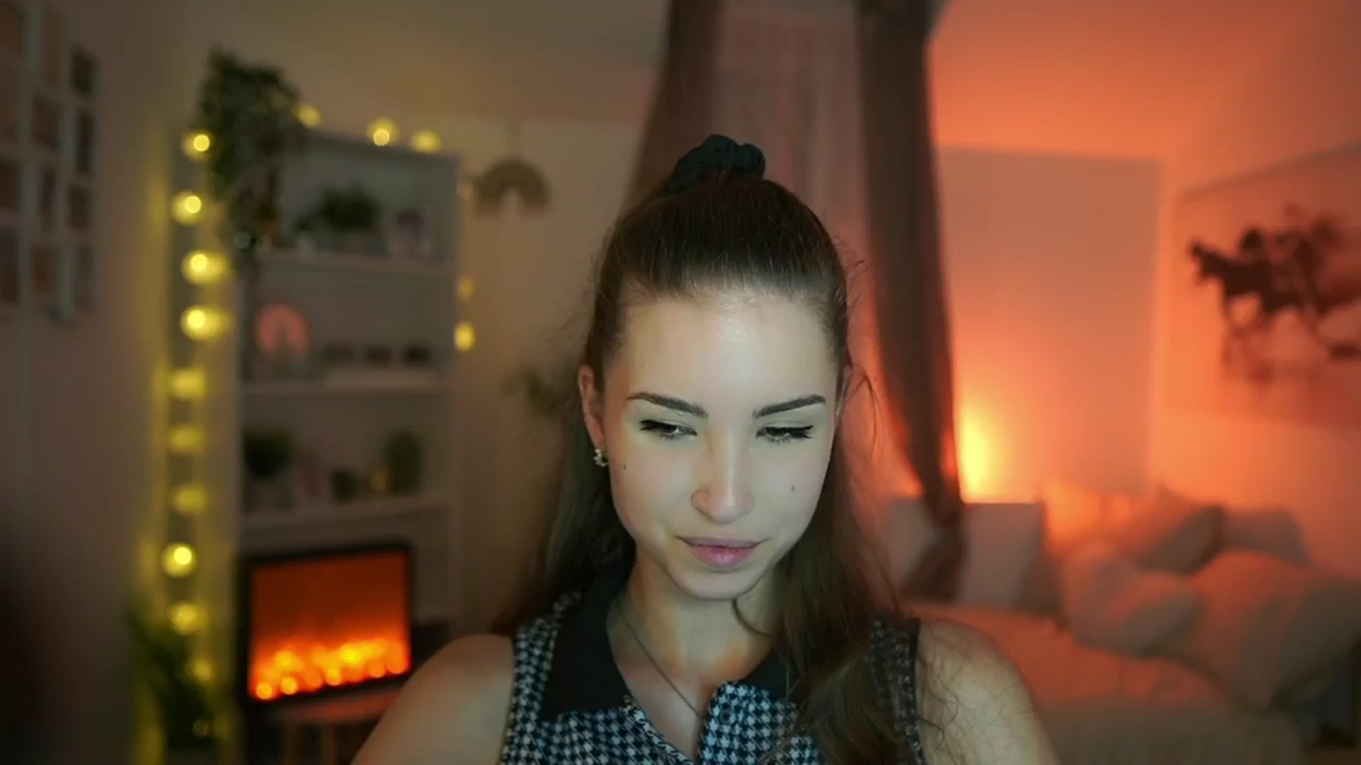 Gallery image thumbnail from Shy_jane's myfreecams stream on, 06/30/2024, 12:32 image 11 of 20