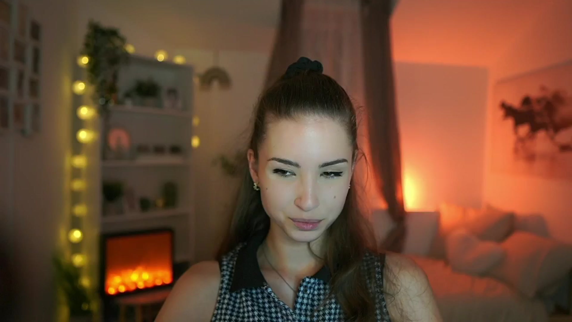 Gallery image thumbnail from Shy_jane's myfreecams stream on, 06/30/2024, 12:32 image 6 of 20
