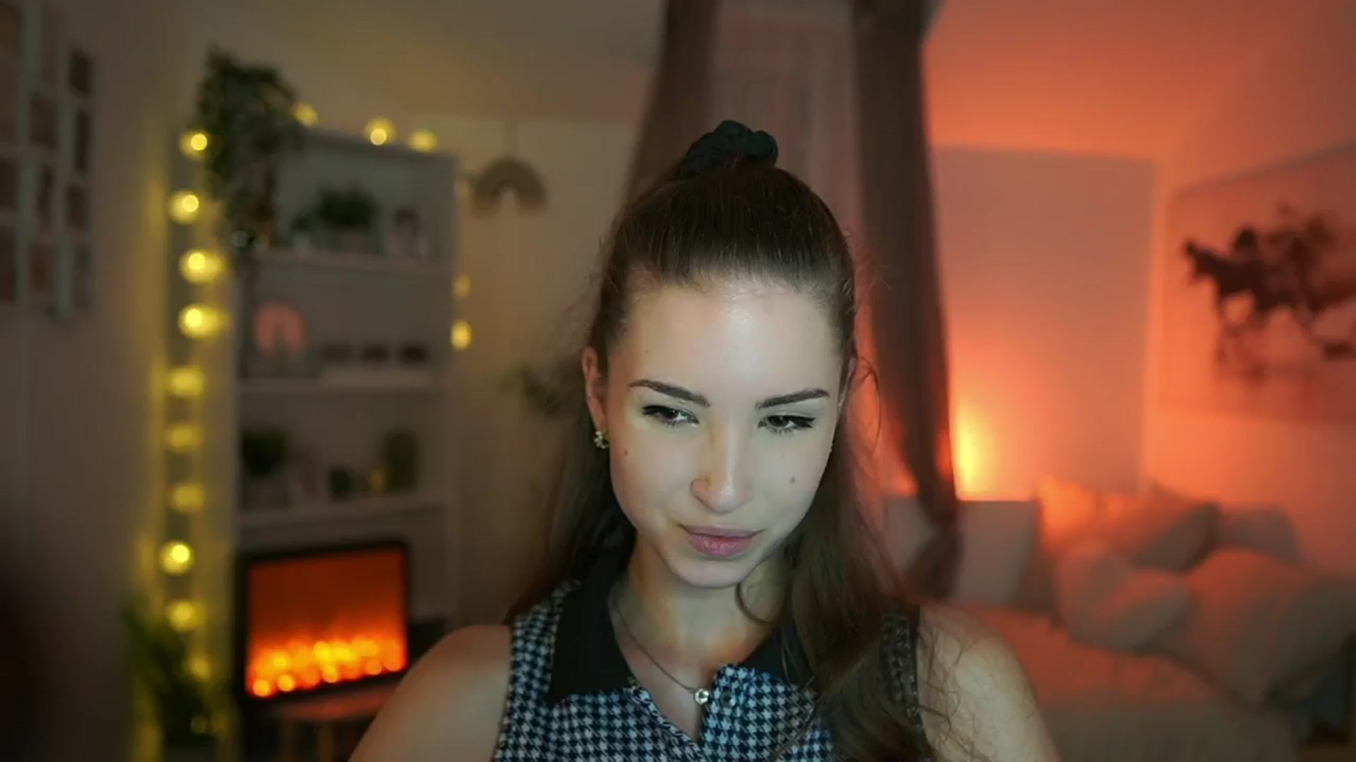 Gallery image thumbnail from Shy_jane's myfreecams stream on, 06/30/2024, 12:32 image 17 of 20