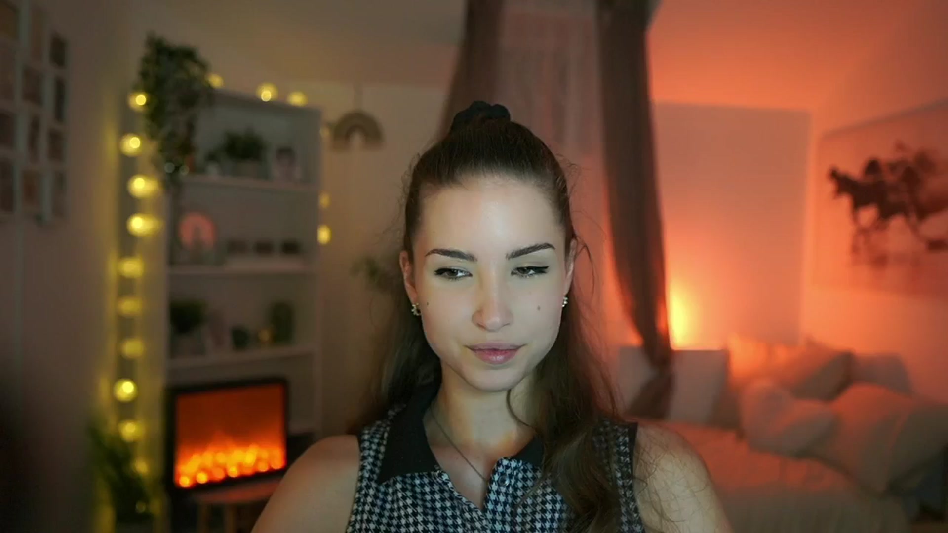 Gallery image thumbnail from Shy_jane's myfreecams stream on, 06/30/2024, 12:32 image 8 of 20