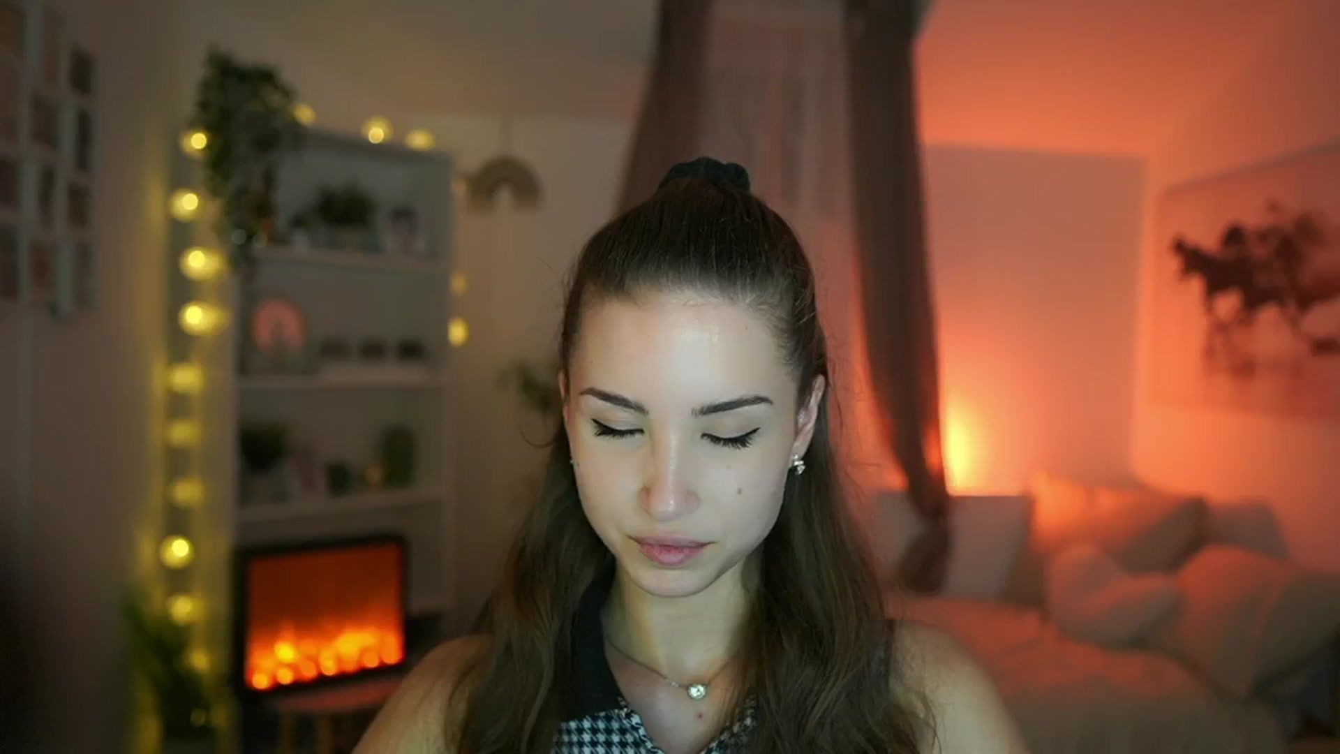 Gallery image thumbnail from Shy_jane's myfreecams stream on, 06/30/2024, 14:19 image 8 of 20