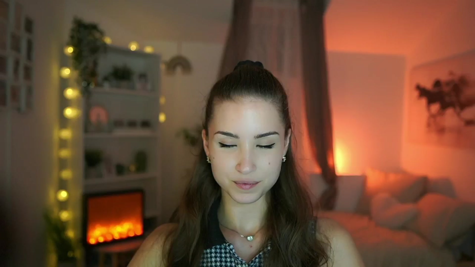Gallery image thumbnail from Shy_jane's myfreecams stream on, 06/30/2024, 14:19 image 6 of 20