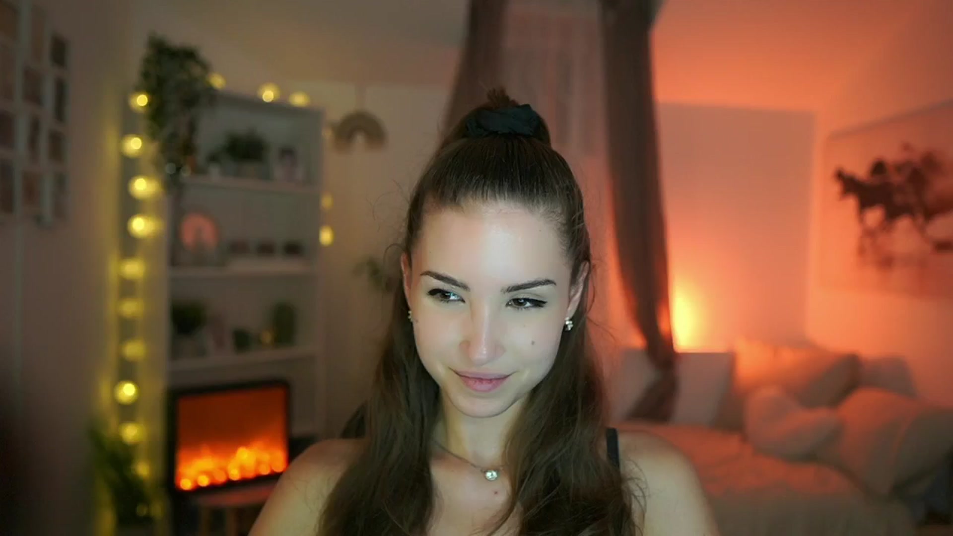 Gallery image thumbnail from Shy_jane's myfreecams stream on, 06/30/2024, 14:48 image 14 of 20