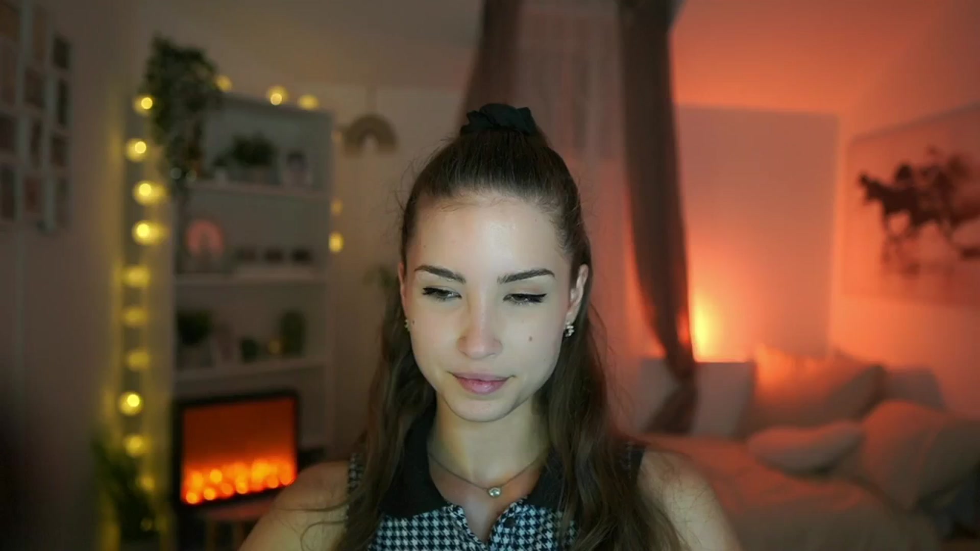 Gallery image thumbnail from Shy_jane's myfreecams stream on, 06/30/2024, 16:18 image 1 of 20