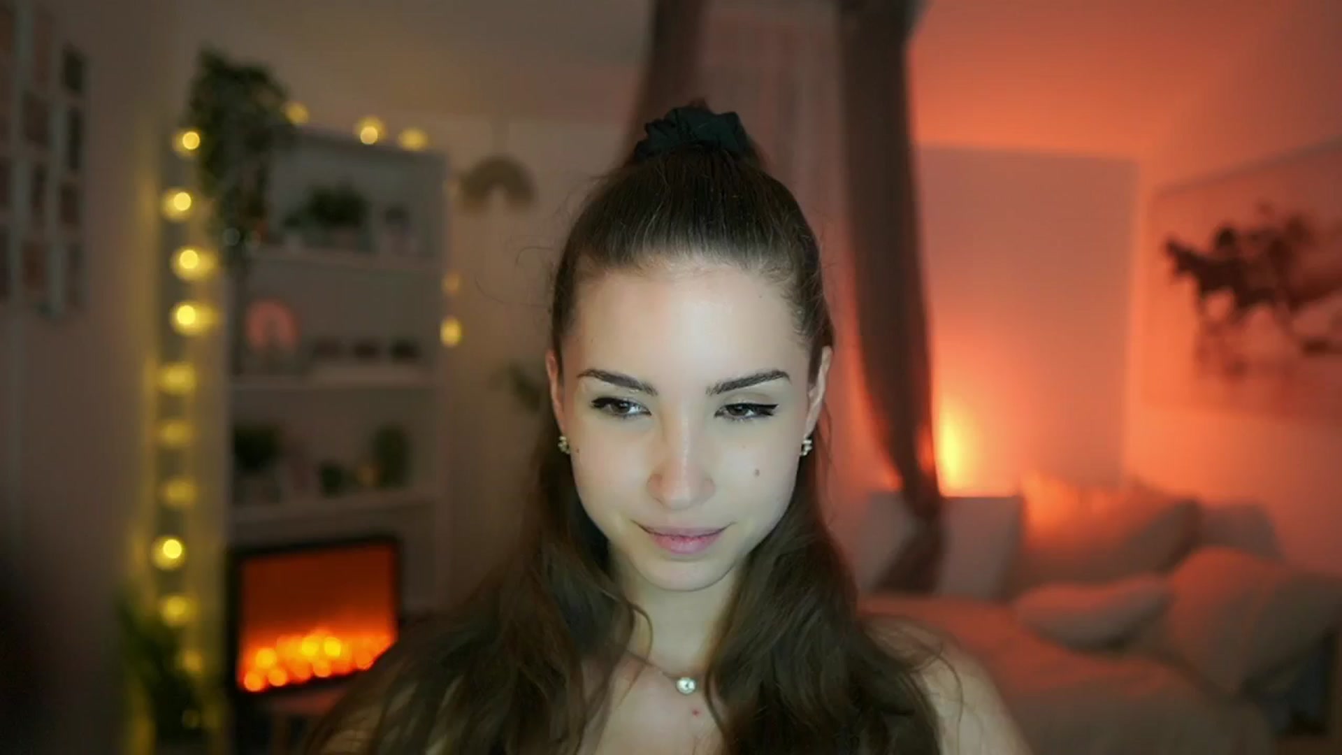 Gallery image thumbnail from Shy_jane's myfreecams stream on, 06/30/2024, 16:18 image 19 of 20
