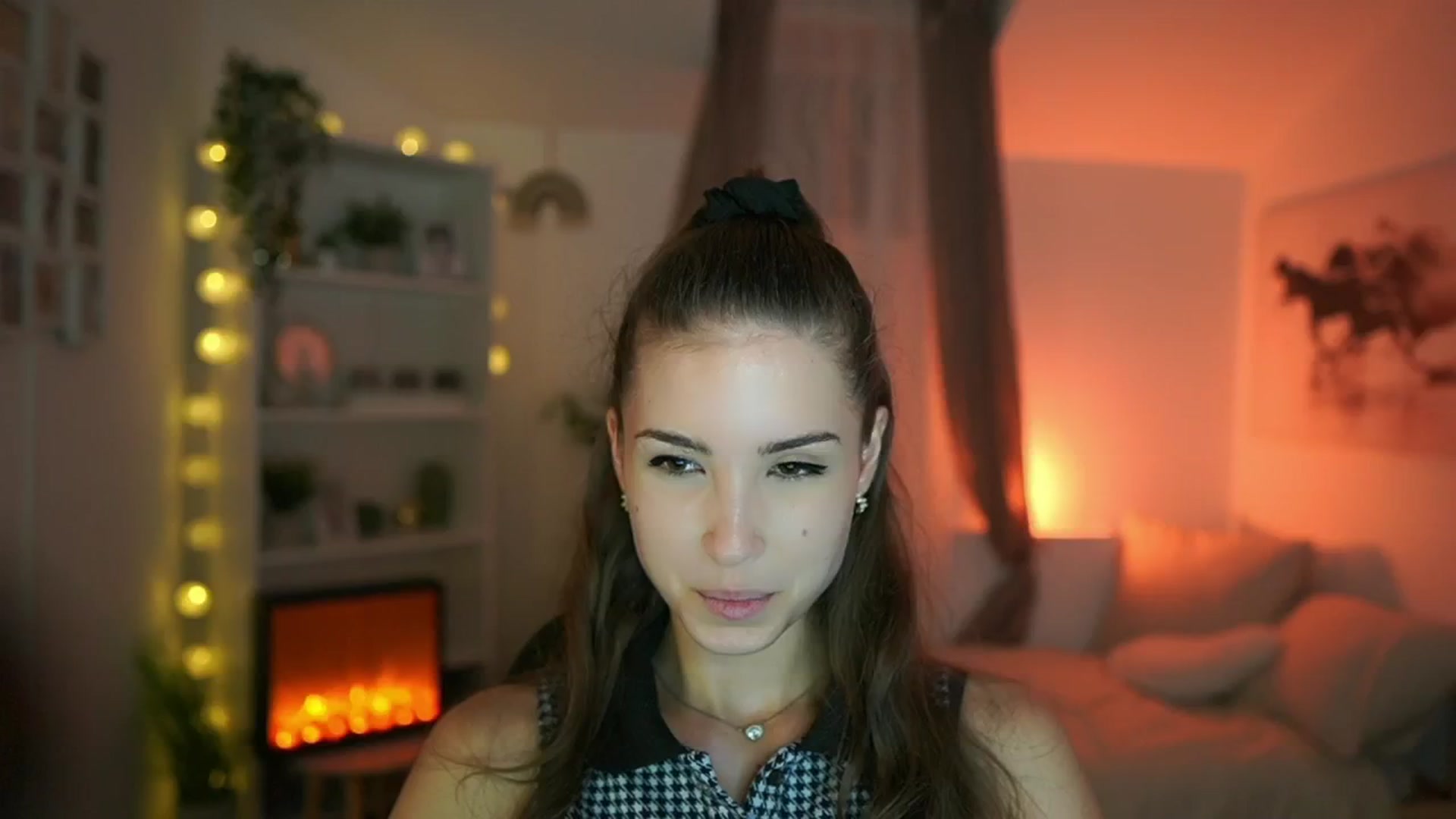 Gallery image thumbnail from Shy_jane's myfreecams stream on, 06/30/2024, 16:18 image 6 of 20