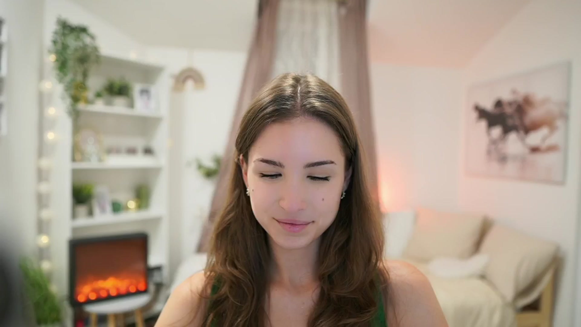 Gallery image thumbnail from Shy_jane's myfreecams stream on, 07/04/2024, 15:28 image 18 of 20