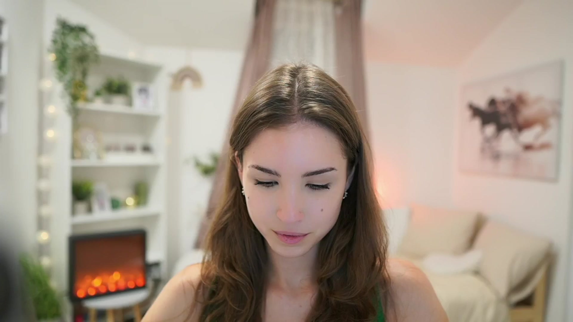 Gallery image thumbnail from Shy_jane's myfreecams stream on, 07/04/2024, 15:28 image 10 of 20