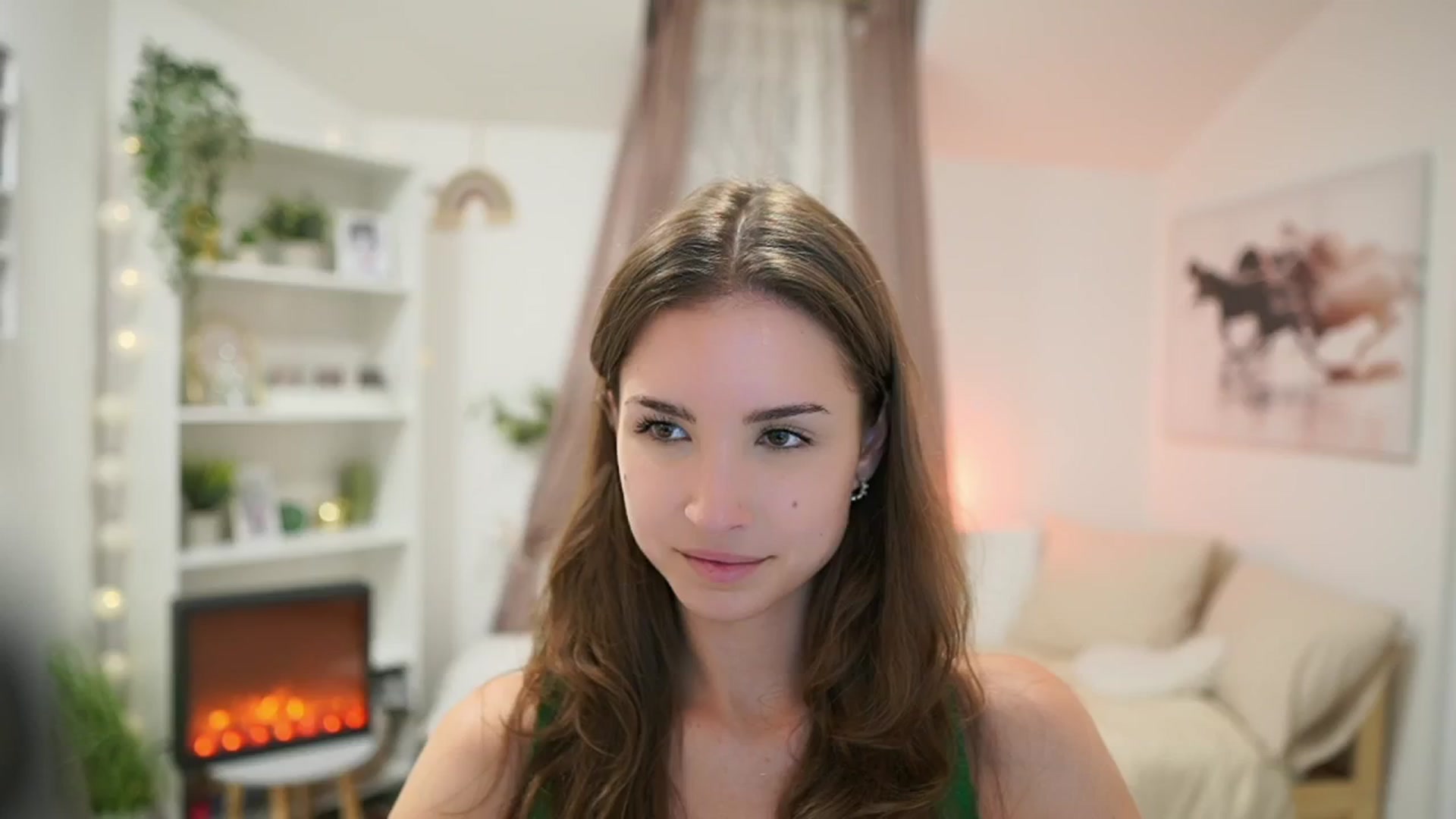 Gallery image thumbnail from Shy_jane's myfreecams stream on, 07/04/2024, 15:28 image 16 of 20
