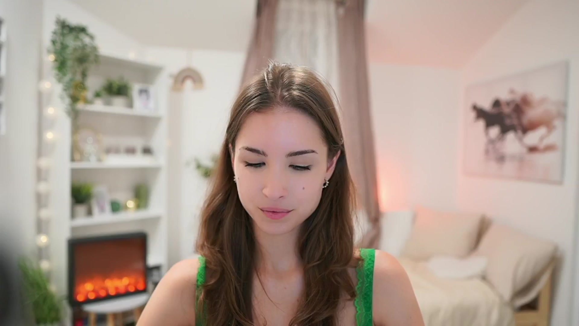 Gallery image thumbnail from Shy_jane's myfreecams stream on, 07/04/2024, 17:32 image 18 of 20