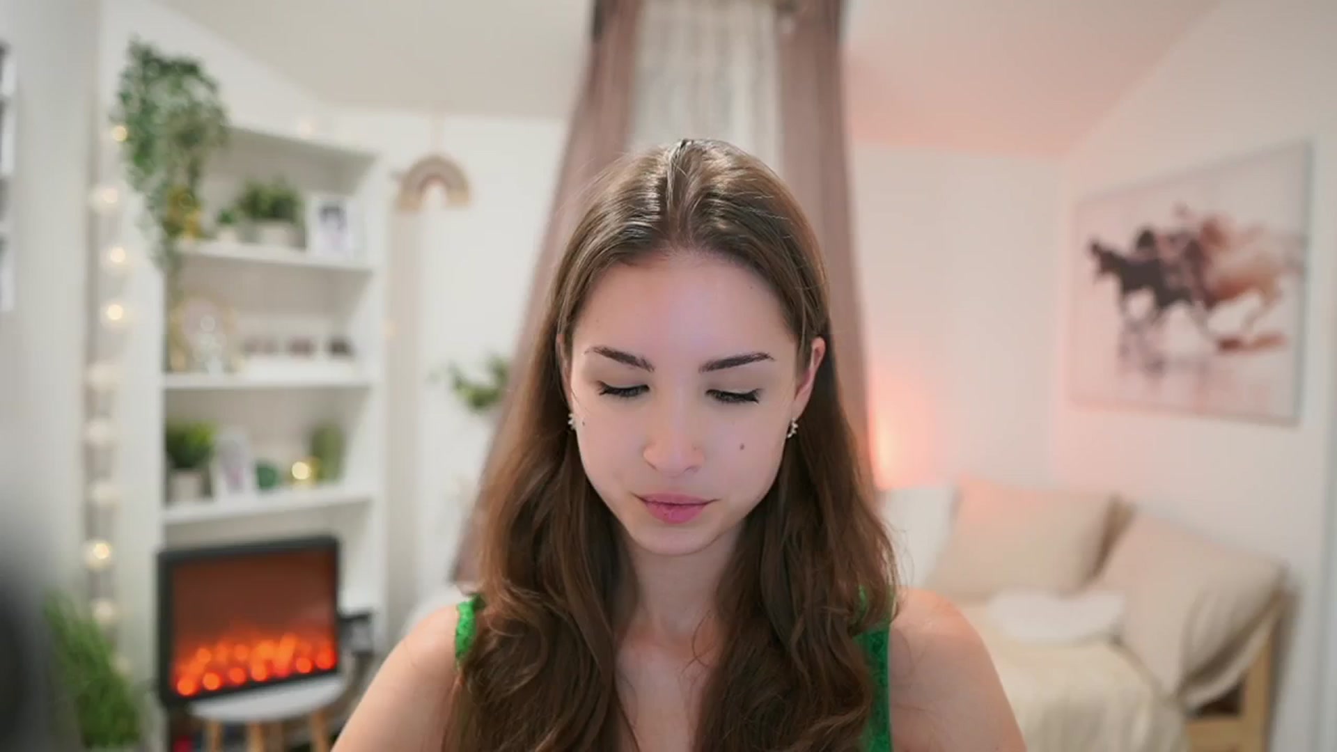 Gallery image thumbnail from Shy_jane's myfreecams stream on, 07/04/2024, 17:32 image 8 of 20