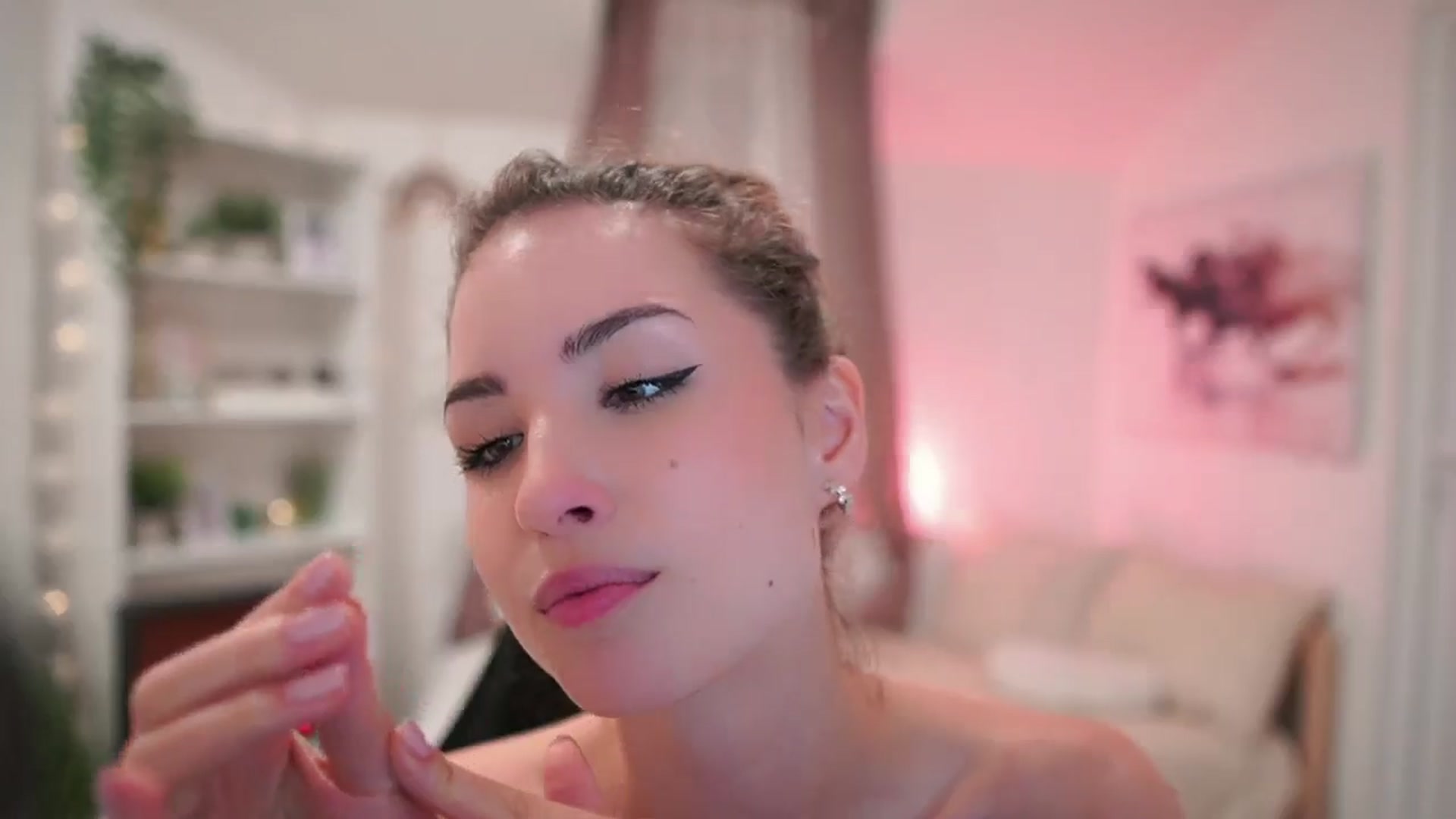 Gallery image thumbnail from Shy_jane's myfreecams stream on, 07/08/2024, 14:58 image 14 of 20