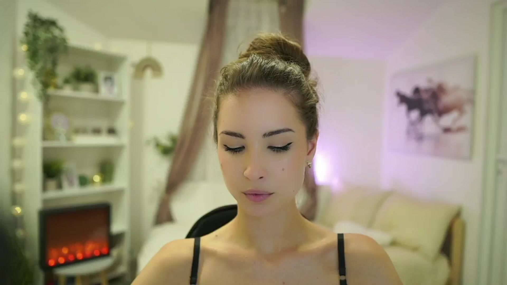 Gallery image thumbnail from Shy_jane's myfreecams stream on, 07/08/2024, 16:27 image 1 of 20