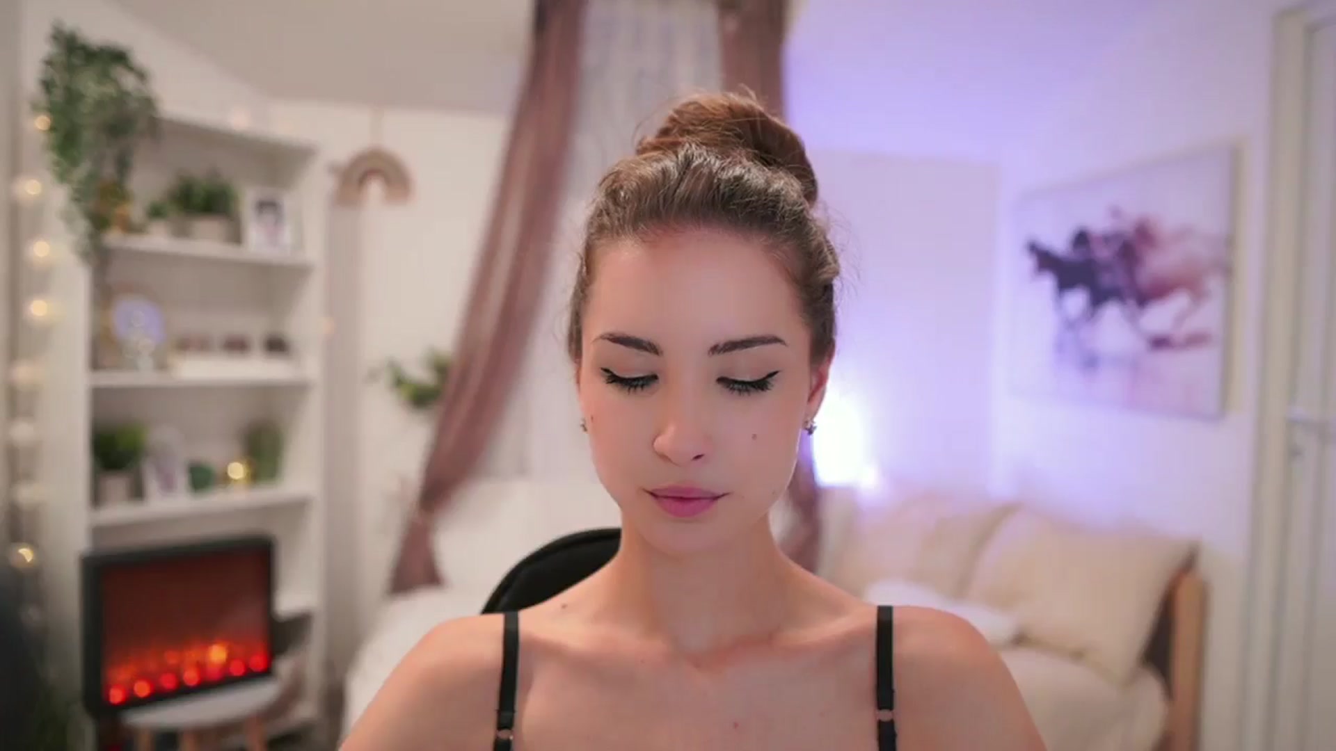Gallery image thumbnail from Shy_jane's myfreecams stream on, 07/08/2024, 16:27 image 6 of 20