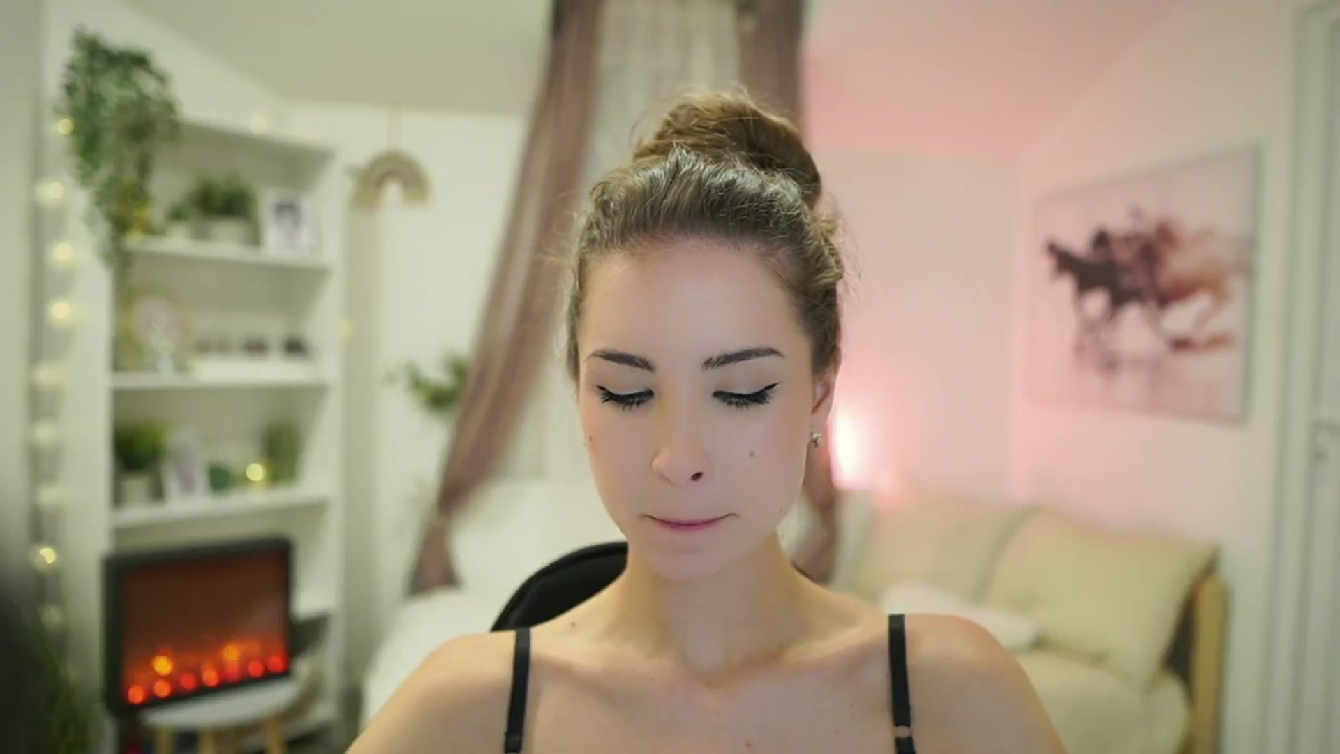 Gallery image thumbnail from Shy_jane's myfreecams stream on, 07/08/2024, 16:27 image 2 of 20
