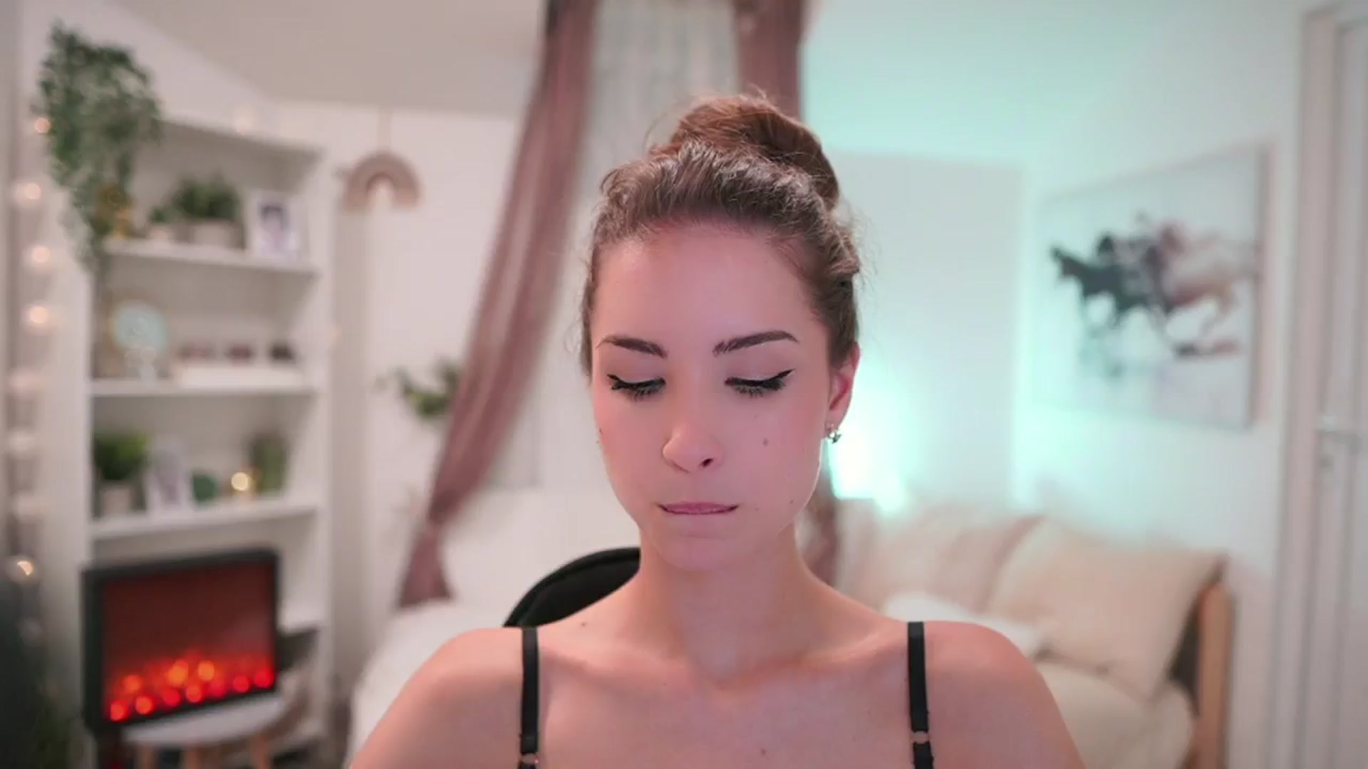 Gallery image thumbnail from Shy_jane's myfreecams stream on, 07/08/2024, 16:27 image 5 of 20